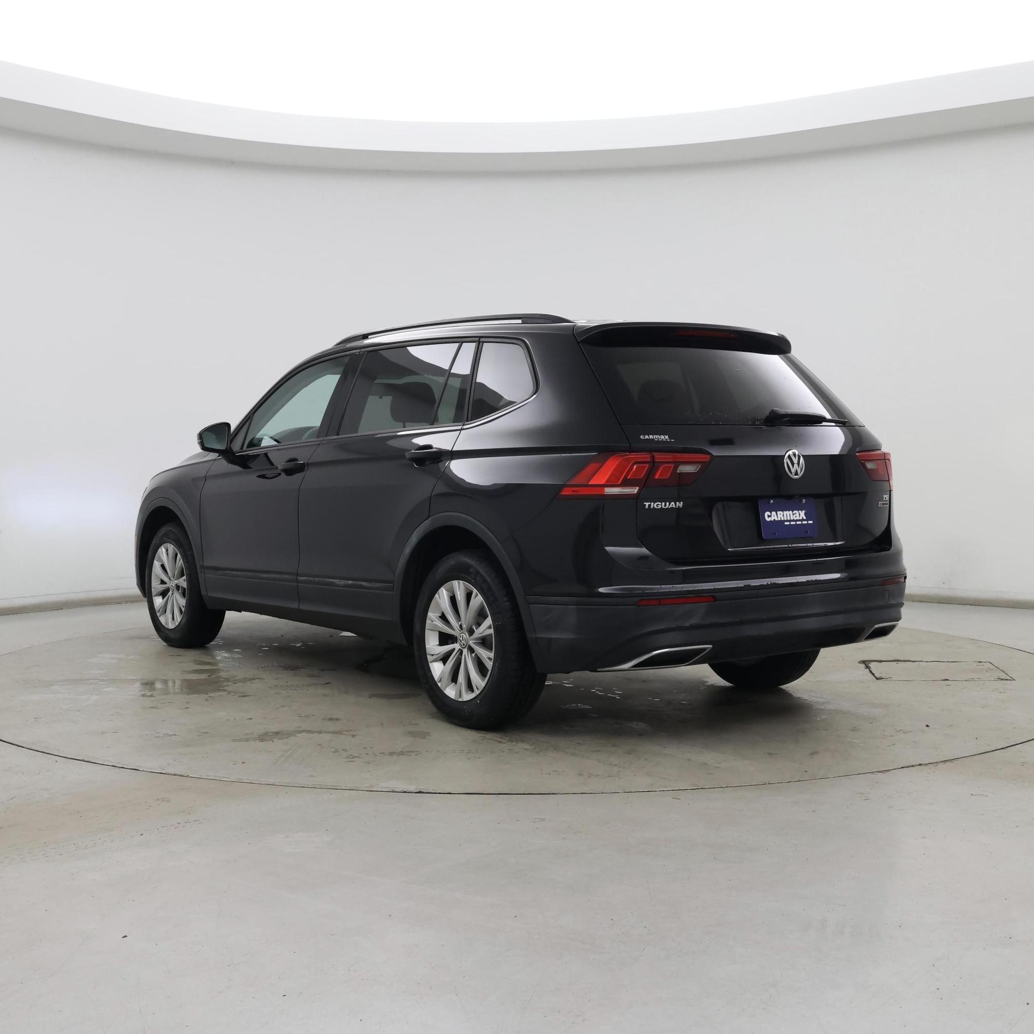 Thumbnail: 2018 Volkswagen Tiguan - 2