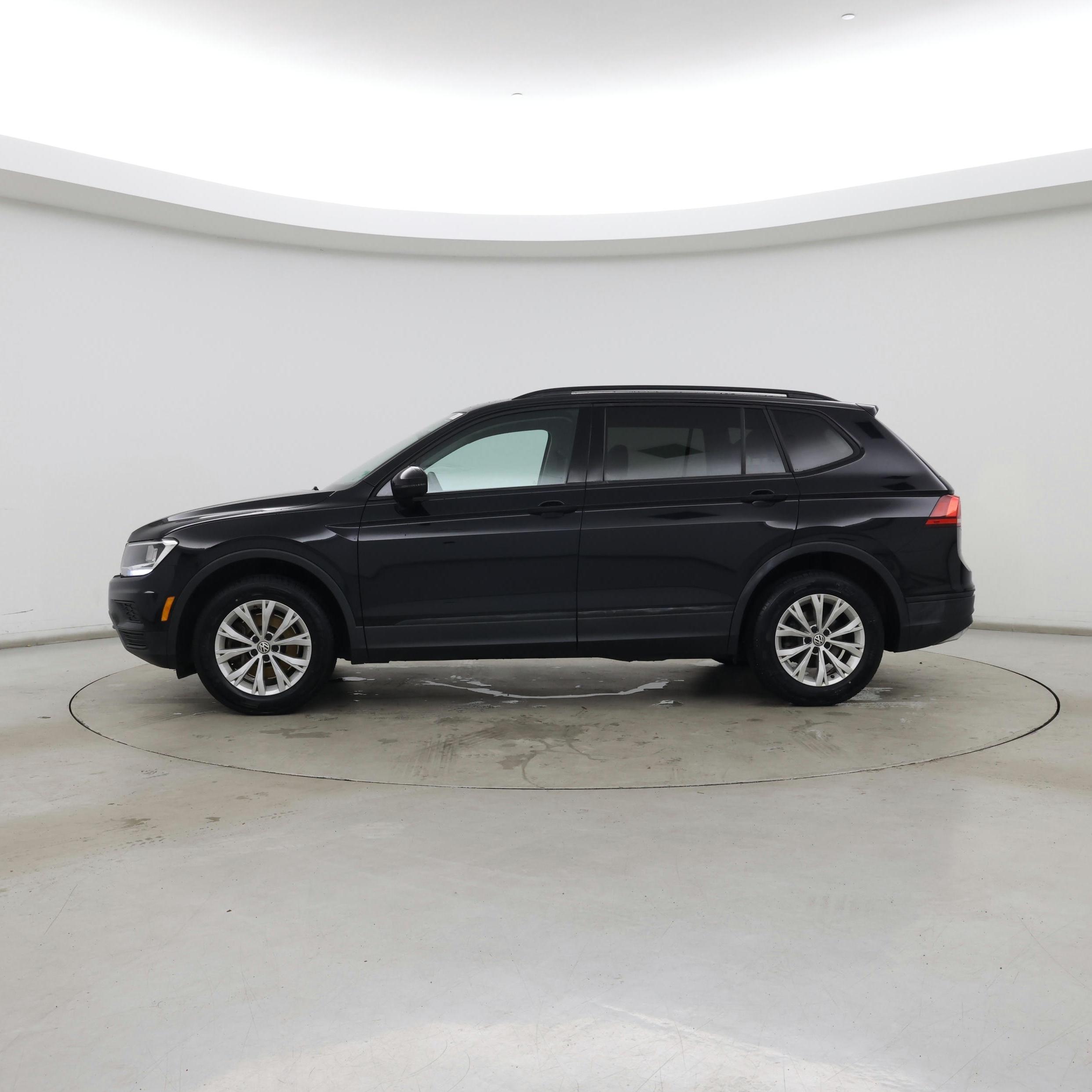 Thumbnail: 2018 Volkswagen Tiguan - 3