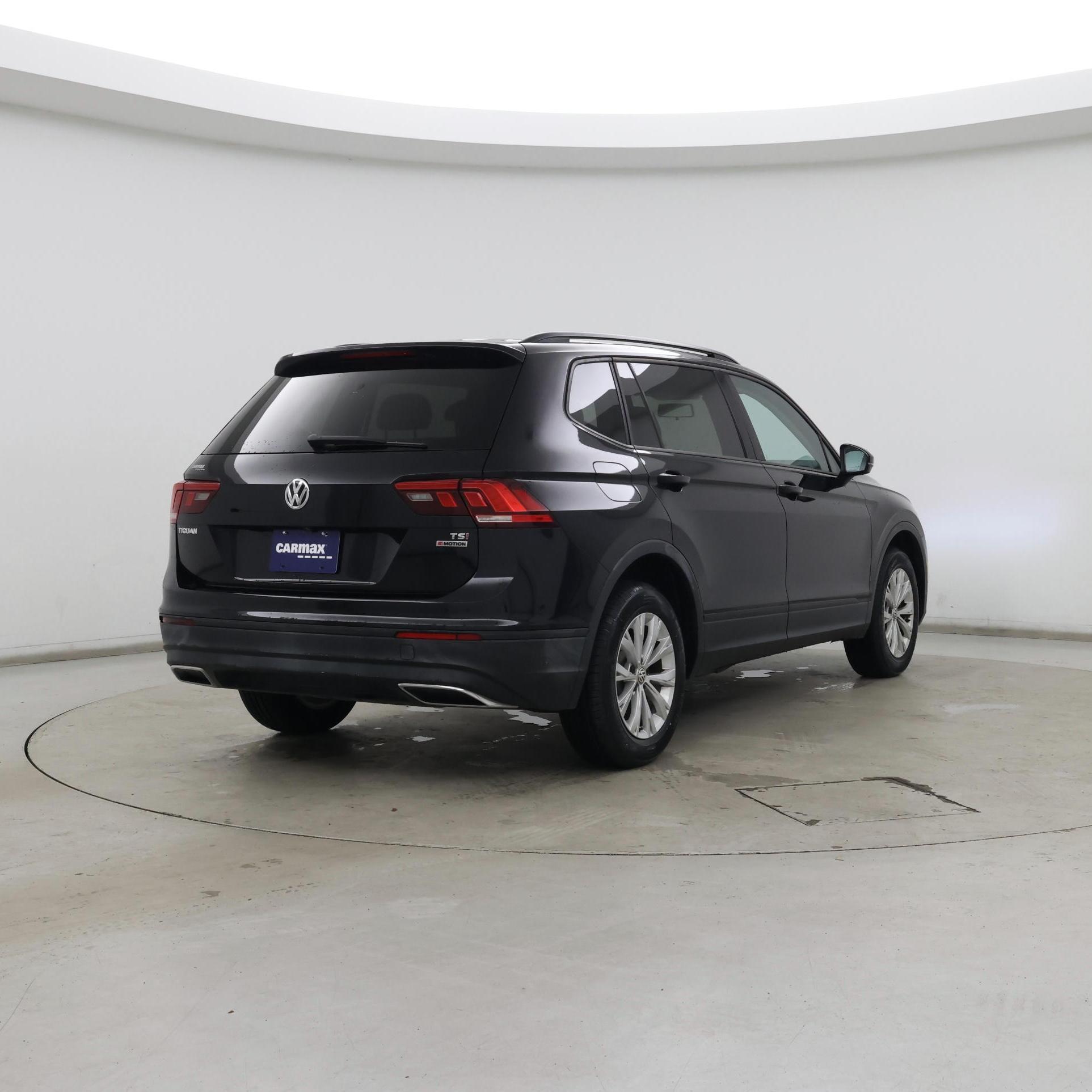 Thumbnail: 2018 Volkswagen Tiguan - 8