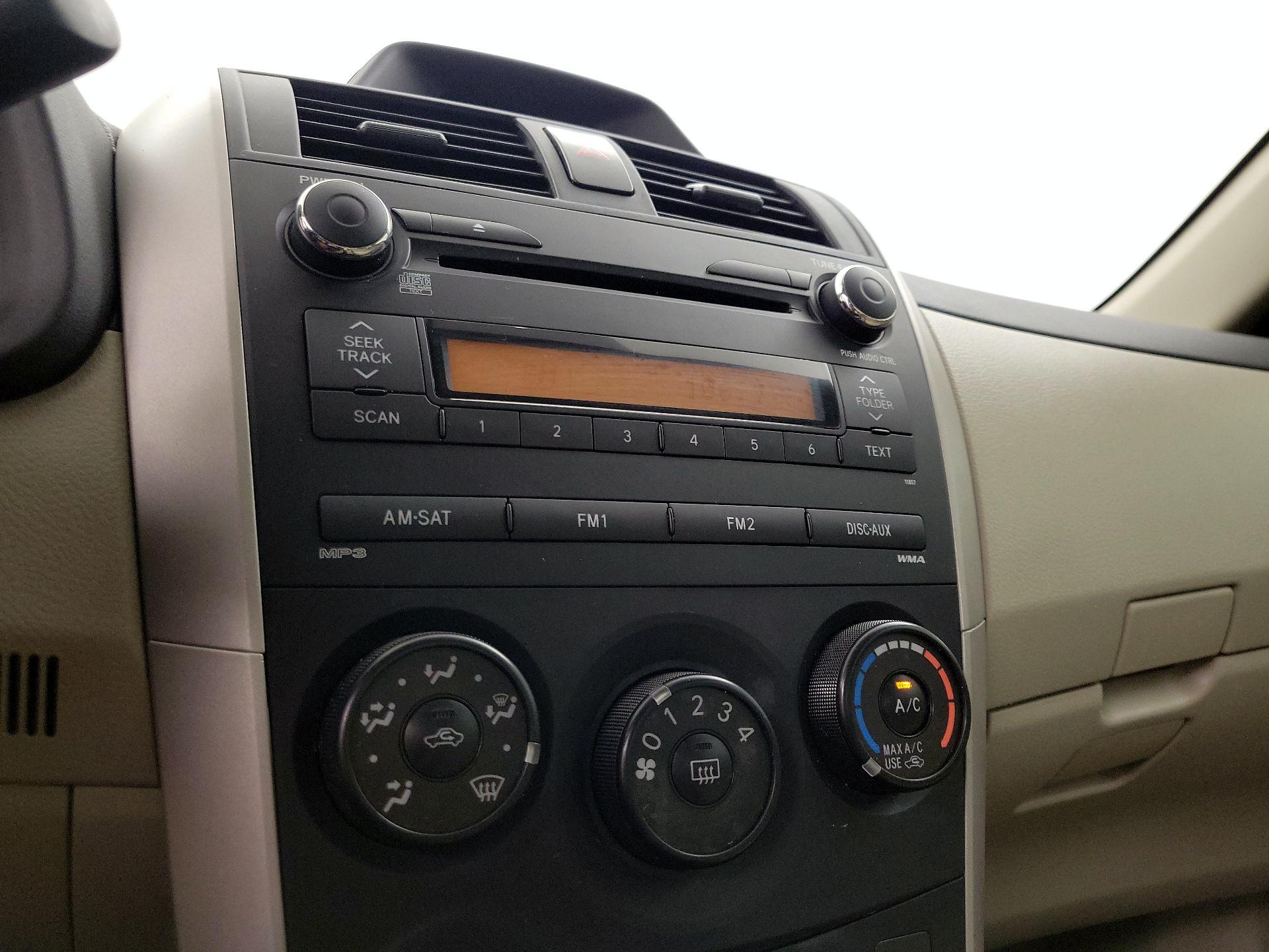 Thumbnail: 2013 Toyota Corolla - 14