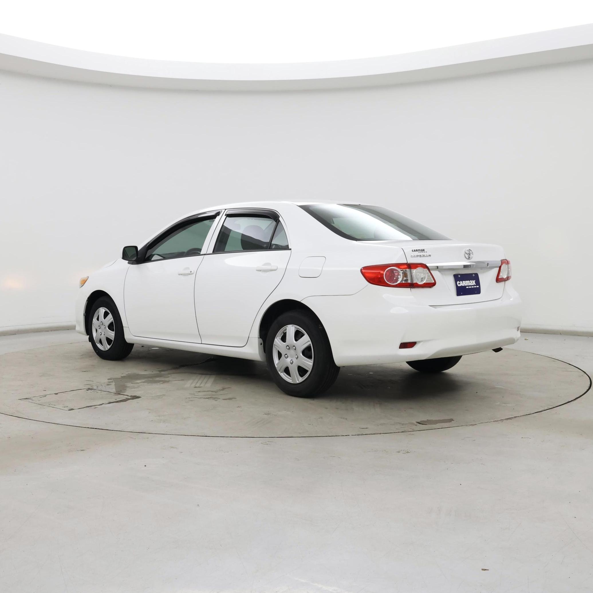Thumbnail: 2013 Toyota Corolla - 2