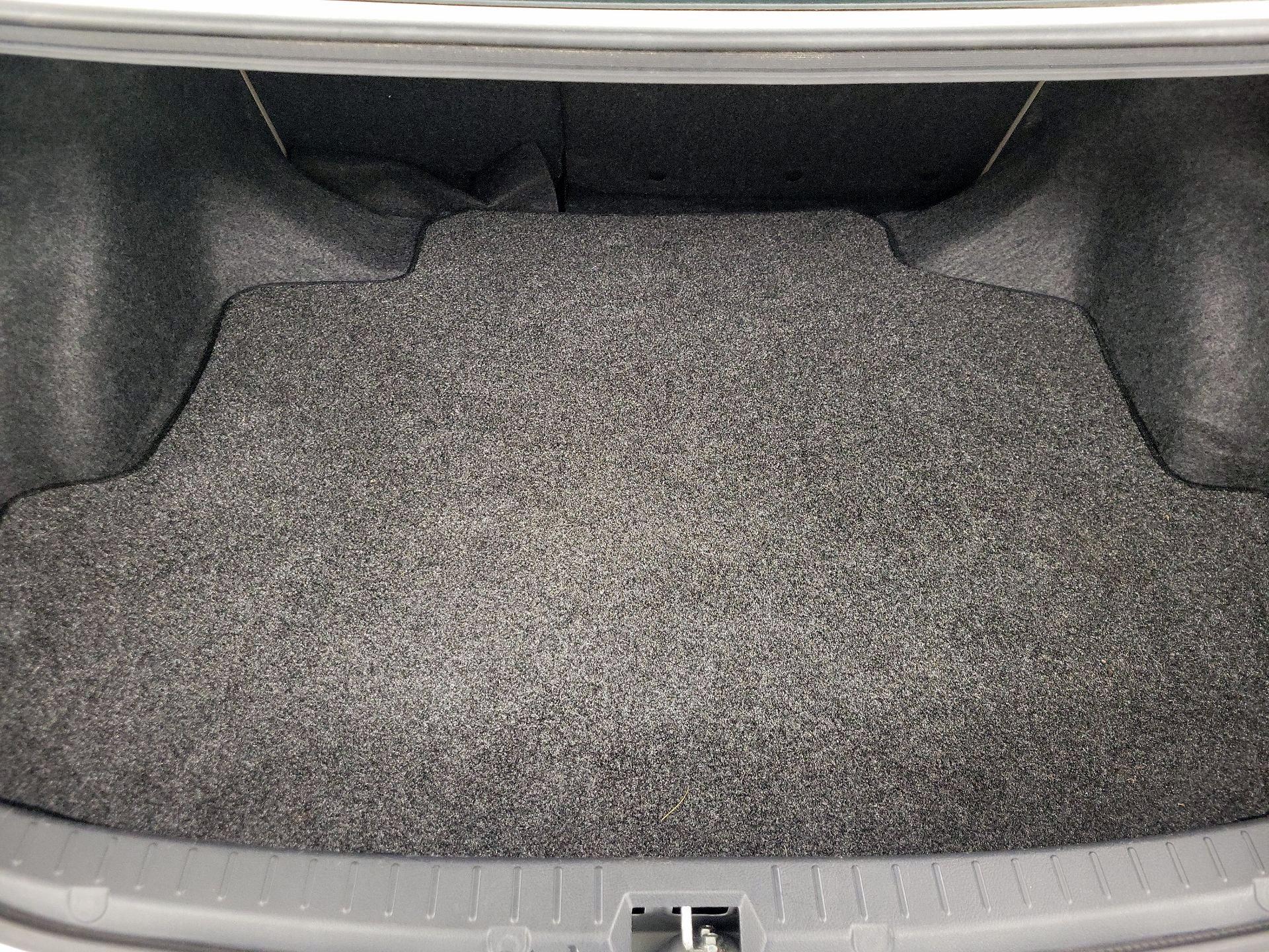 Thumbnail: 2013 Toyota Corolla - 19