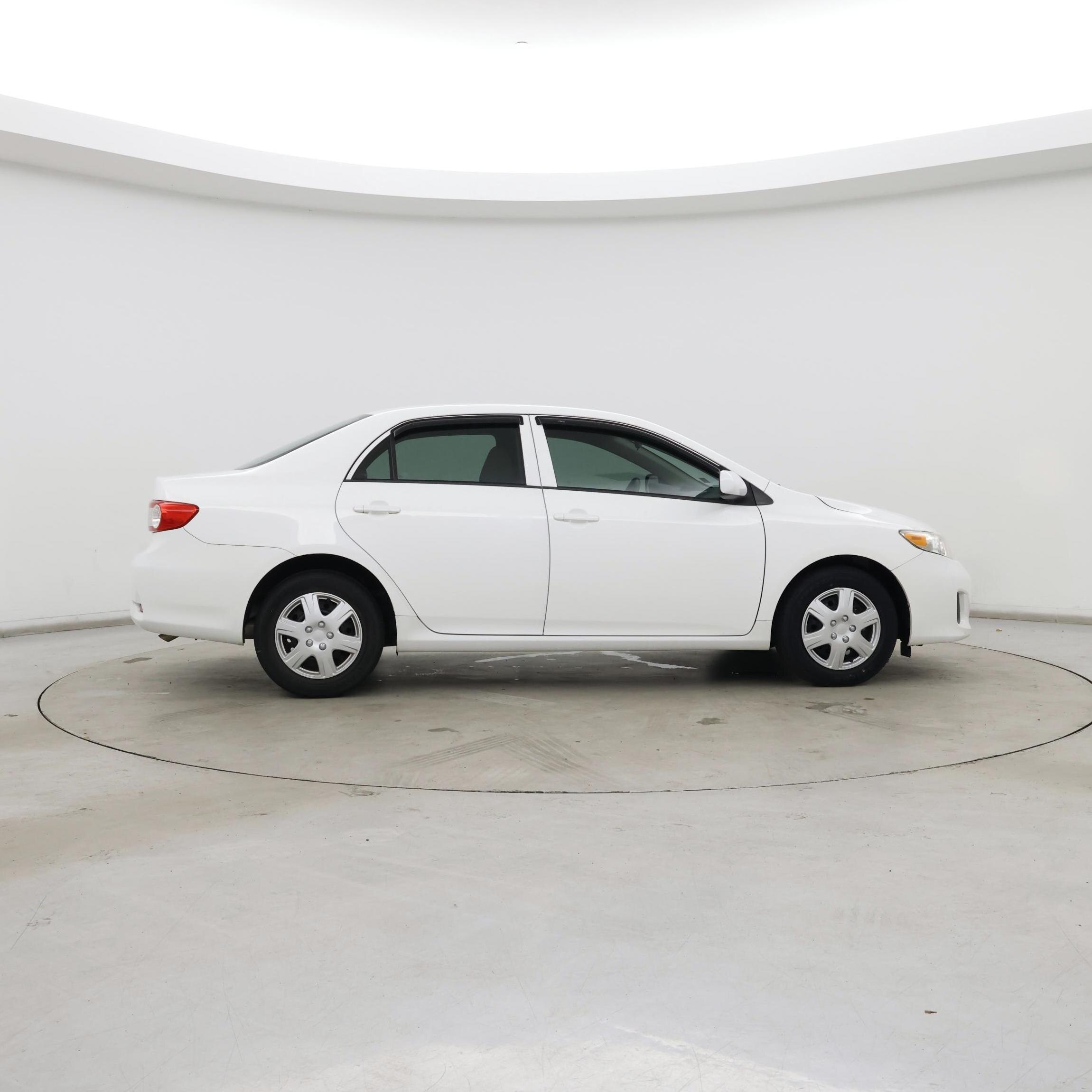 Thumbnail: 2013 Toyota Corolla - 7