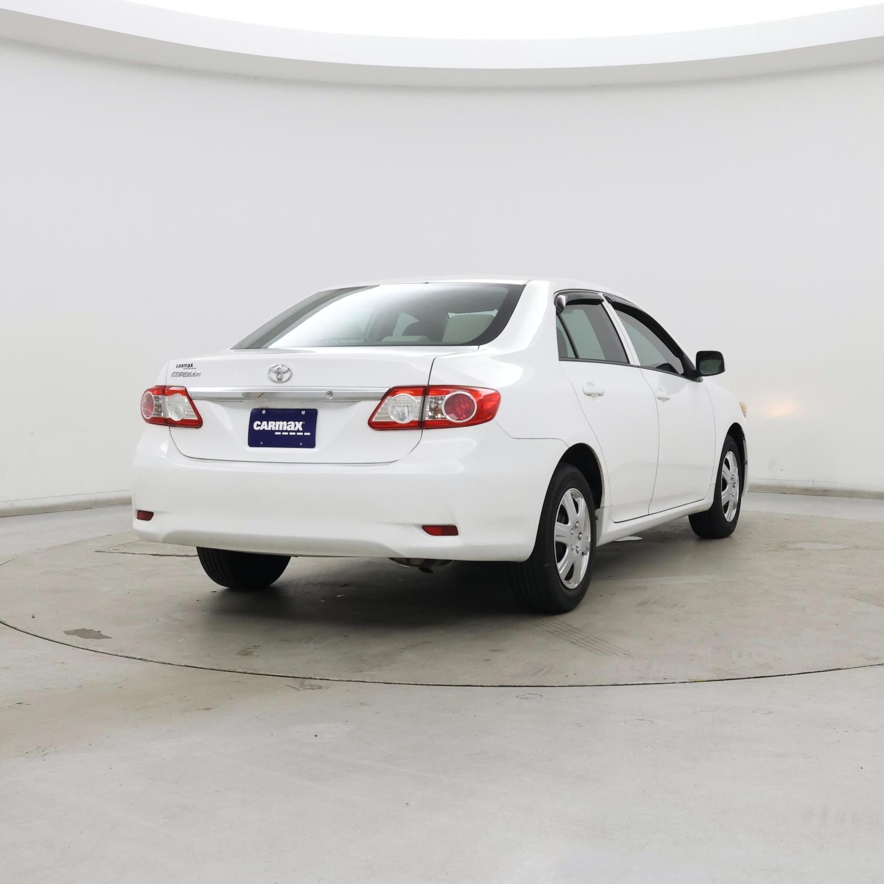Thumbnail: 2013 Toyota Corolla - 8