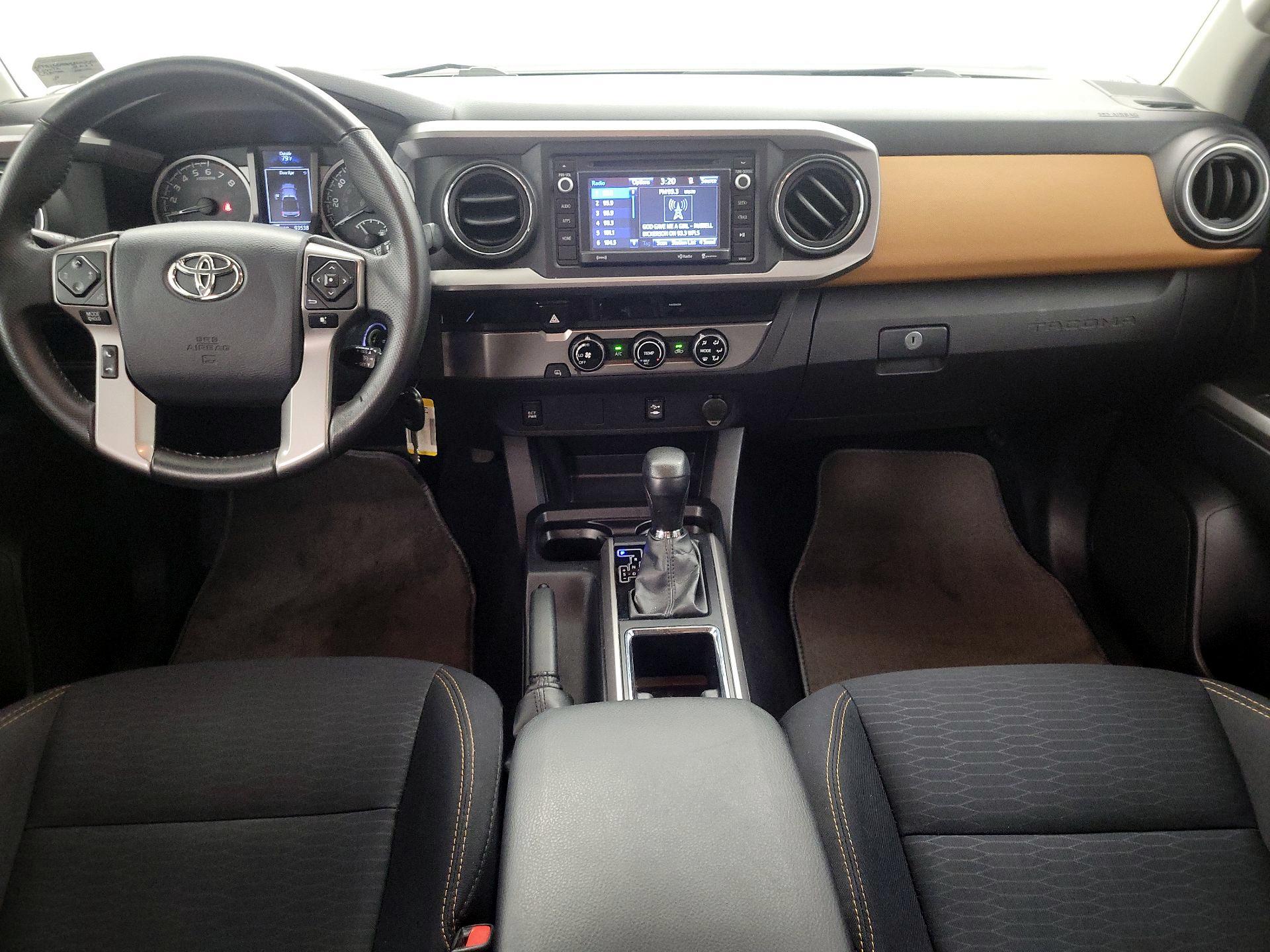 Thumbnail: 2017 Toyota Tacoma - 9