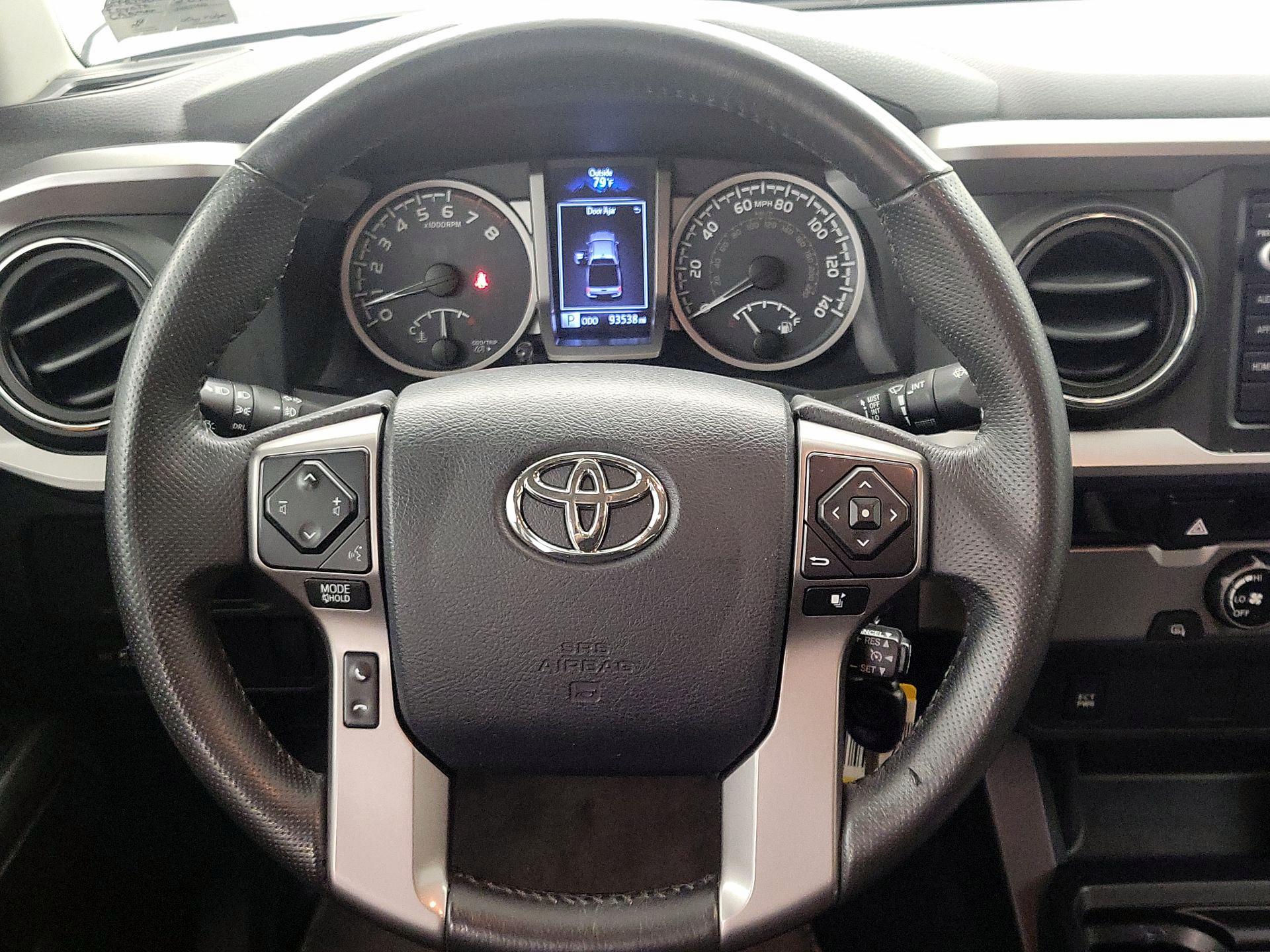 Thumbnail: 2017 Toyota Tacoma - 10