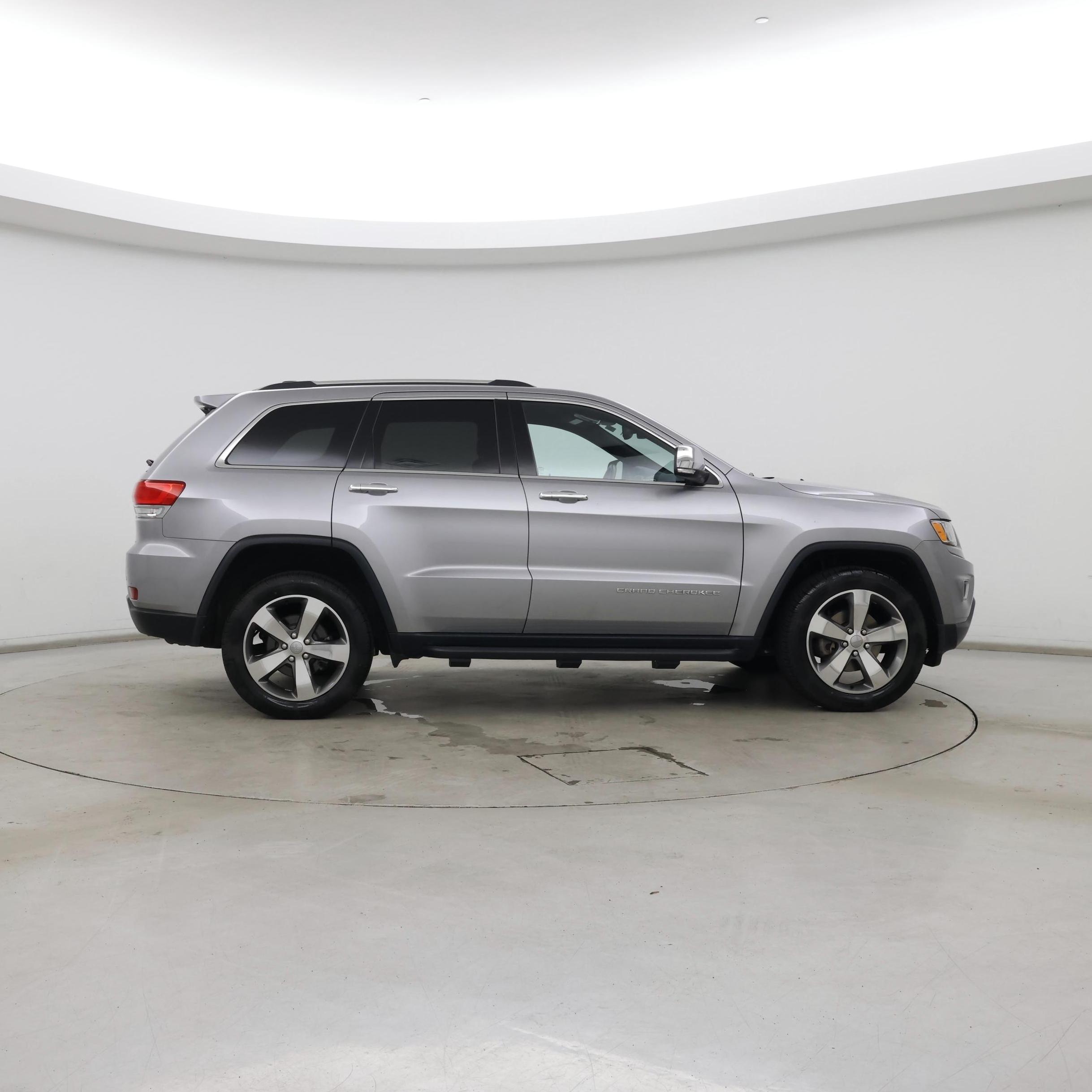 Thumbnail: 2015 Jeep Grand Cherokee - 7
