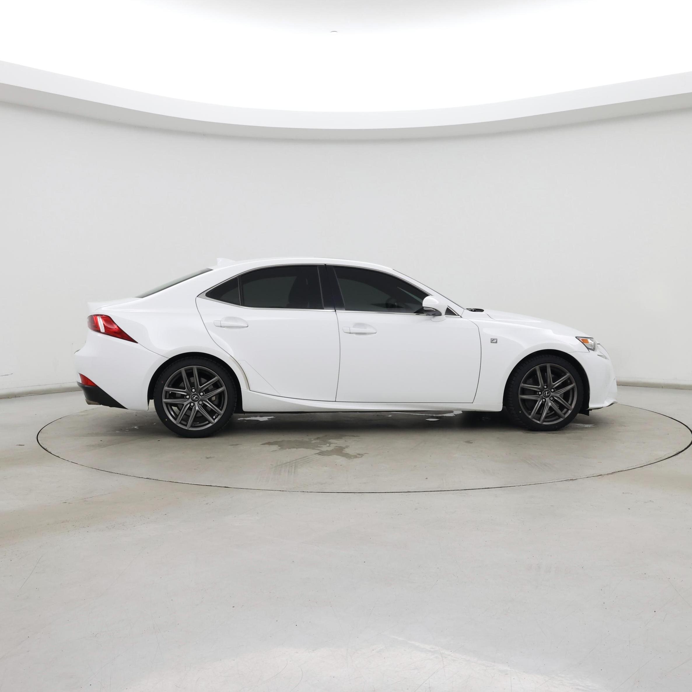 Thumbnail: 2016 Lexus IS - 7
