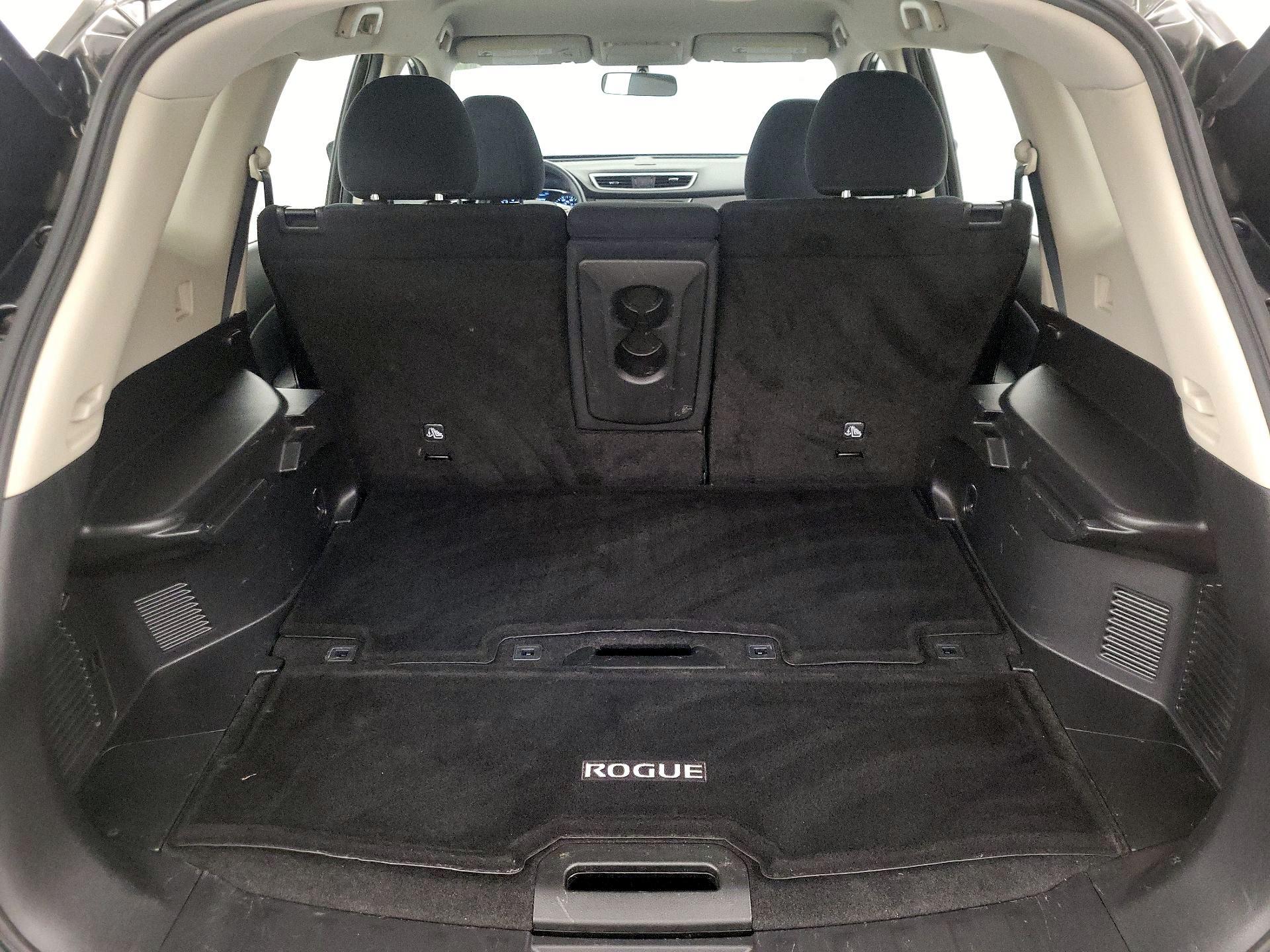 Thumbnail: 2016 Nissan Rogue - 20