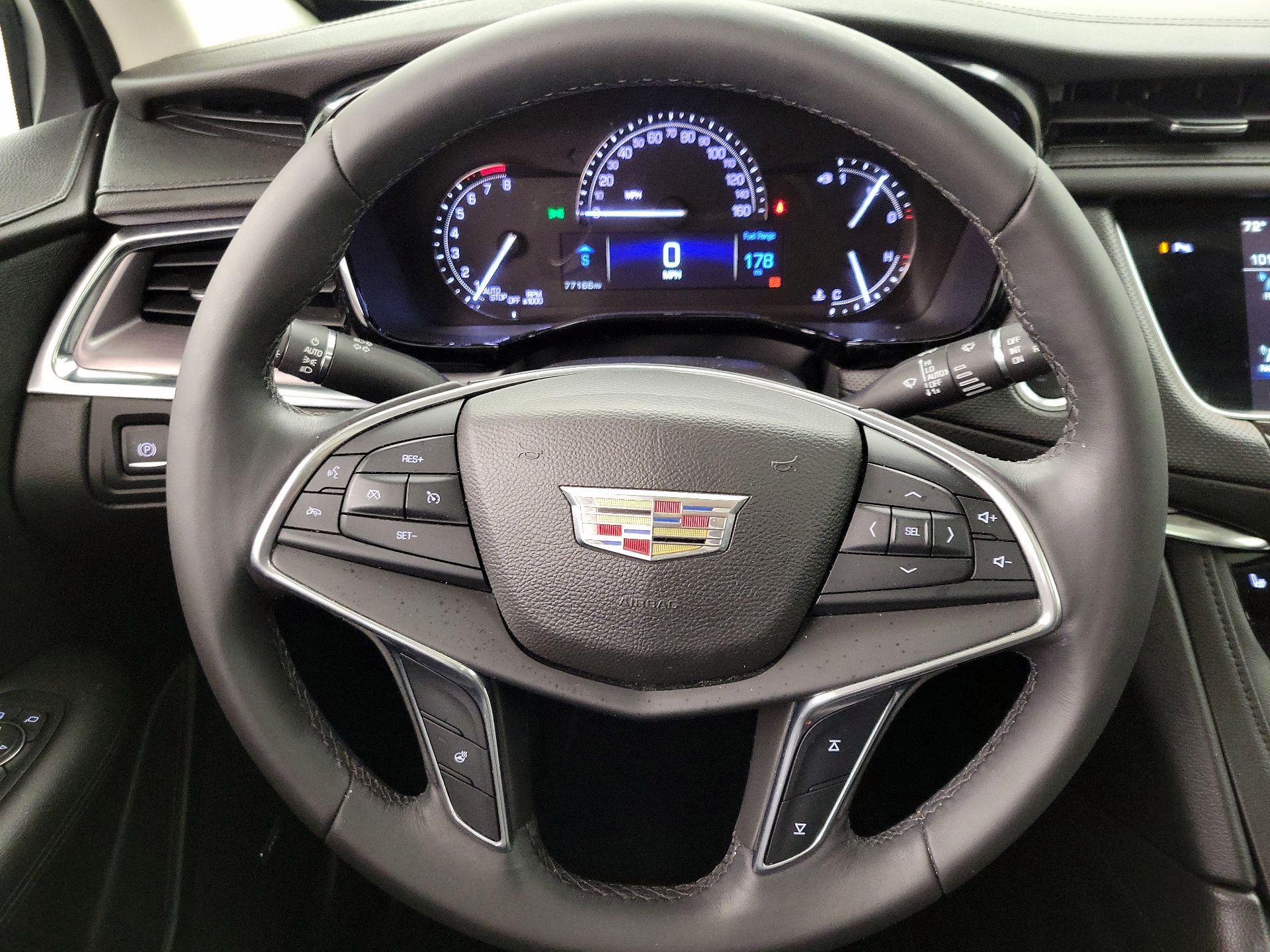 Thumbnail: 2017 Cadillac XT5 - 10
