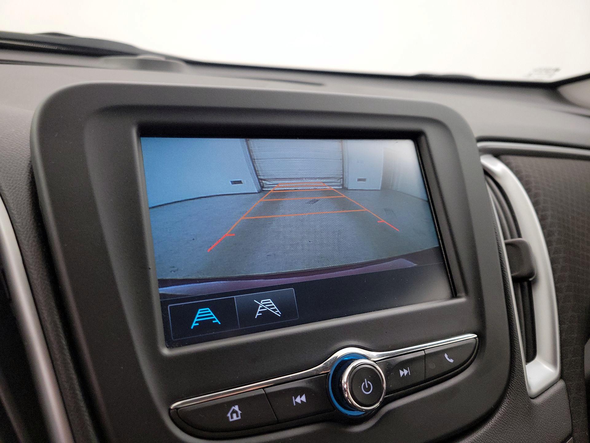 Thumbnail: 2016 Chevrolet Malibu - 14