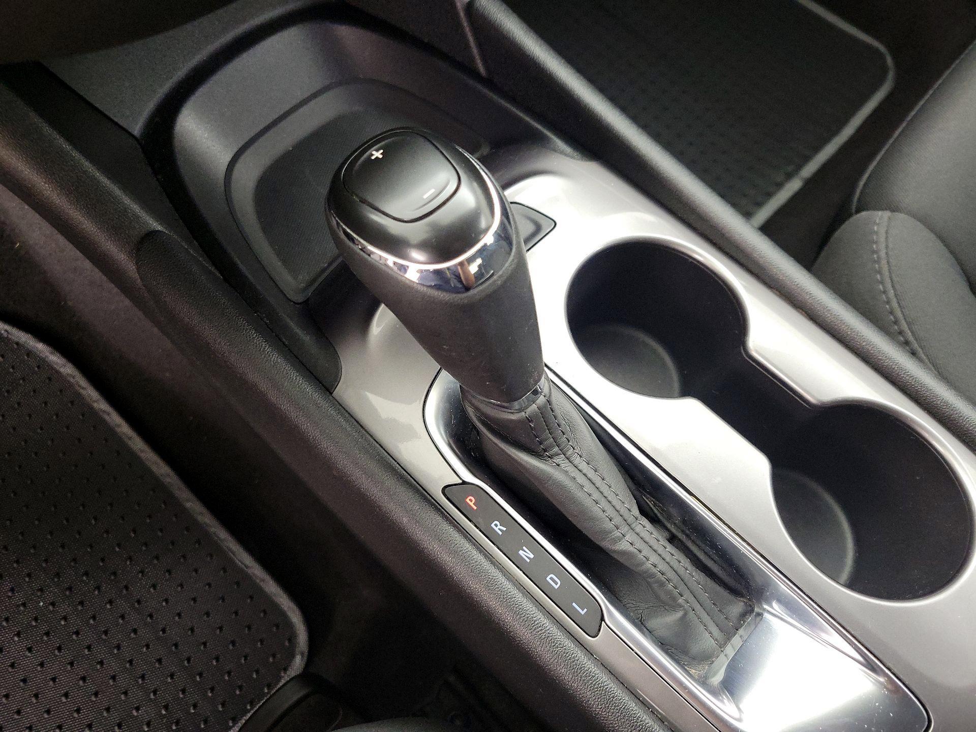 Thumbnail: 2016 Chevrolet Malibu - 17