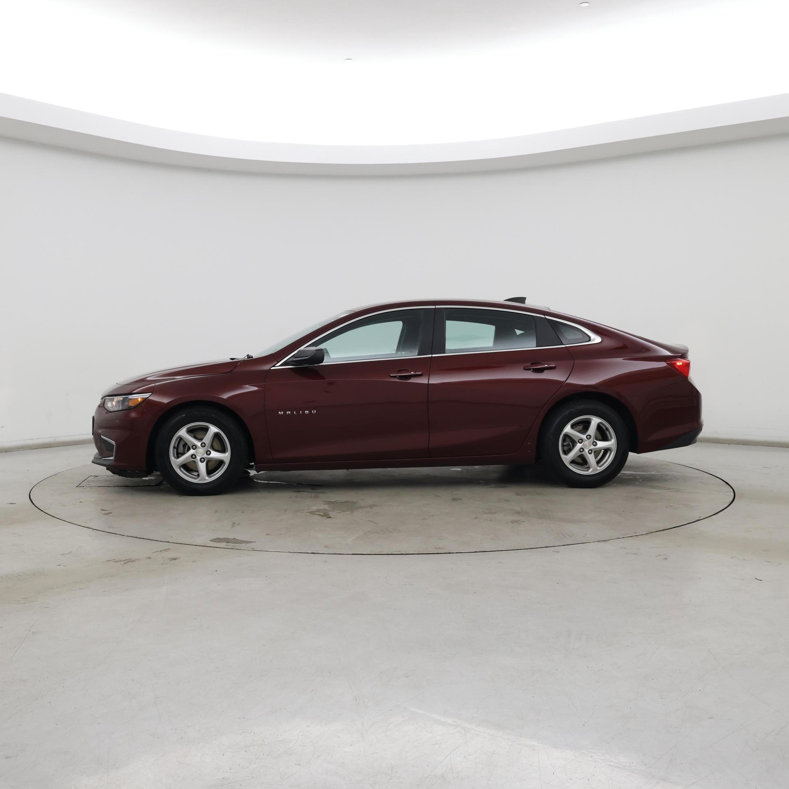 Thumbnail: 2016 Chevrolet Malibu - 3