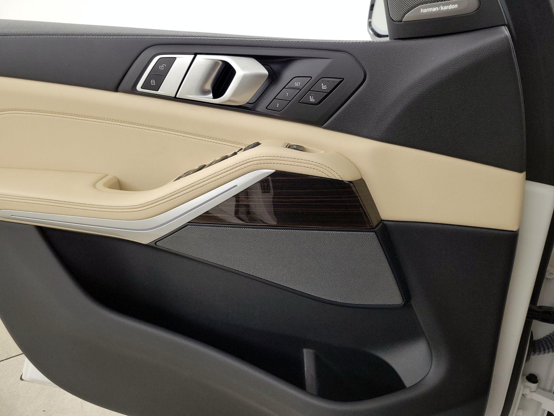 Thumbnail: 2021 BMW X5 - 12