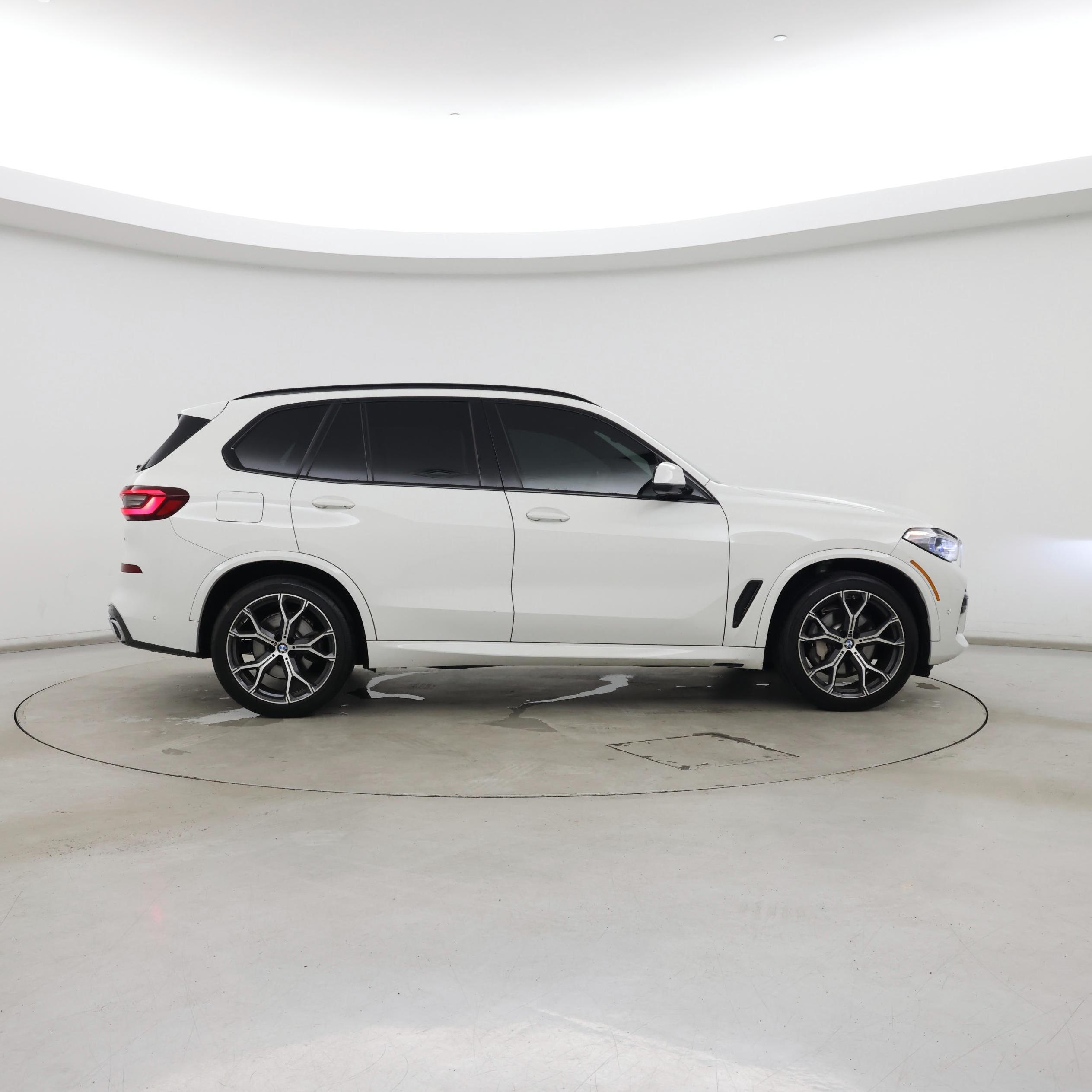 Thumbnail: 2021 BMW X5 - 7