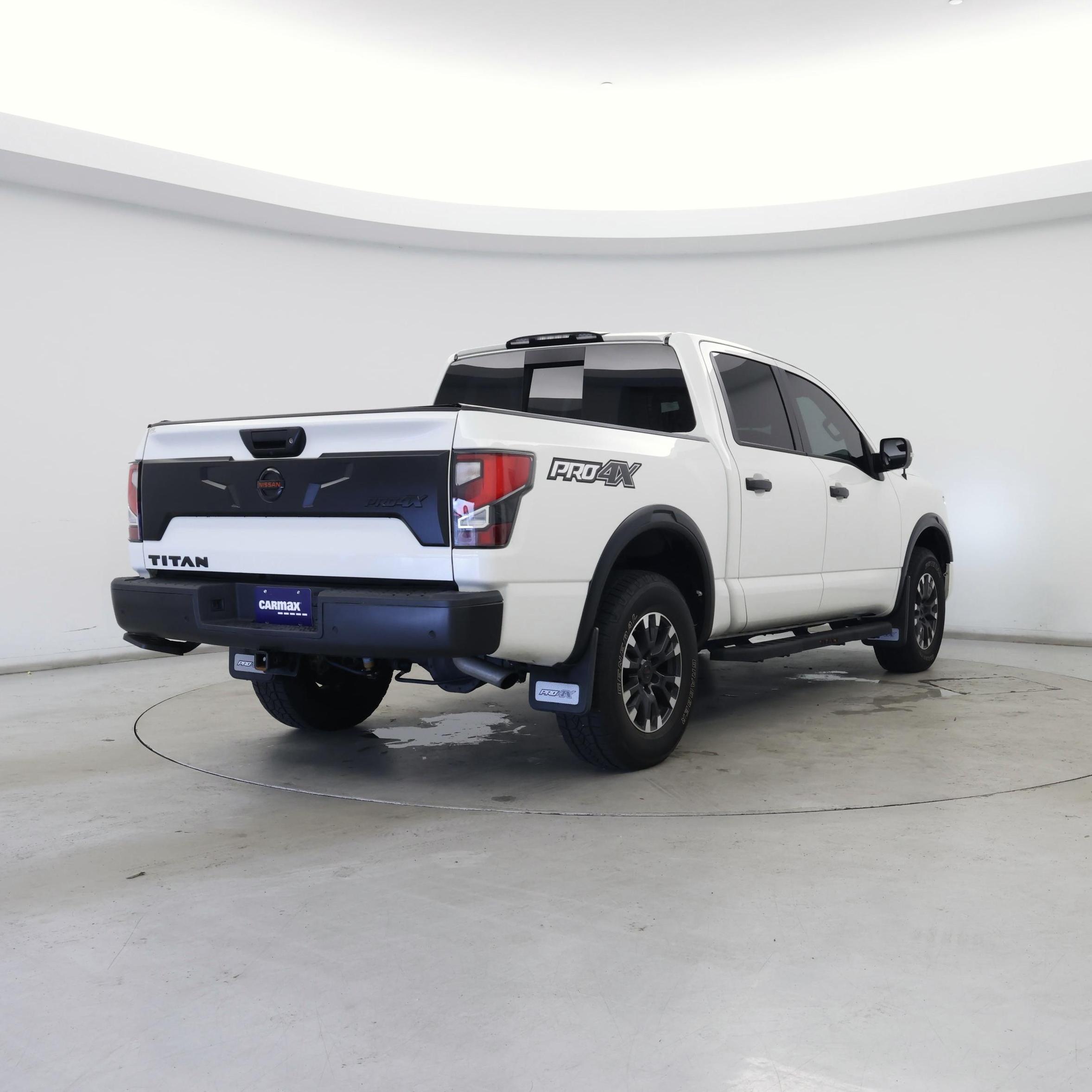 Thumbnail: 2021 Nissan Titan - 8