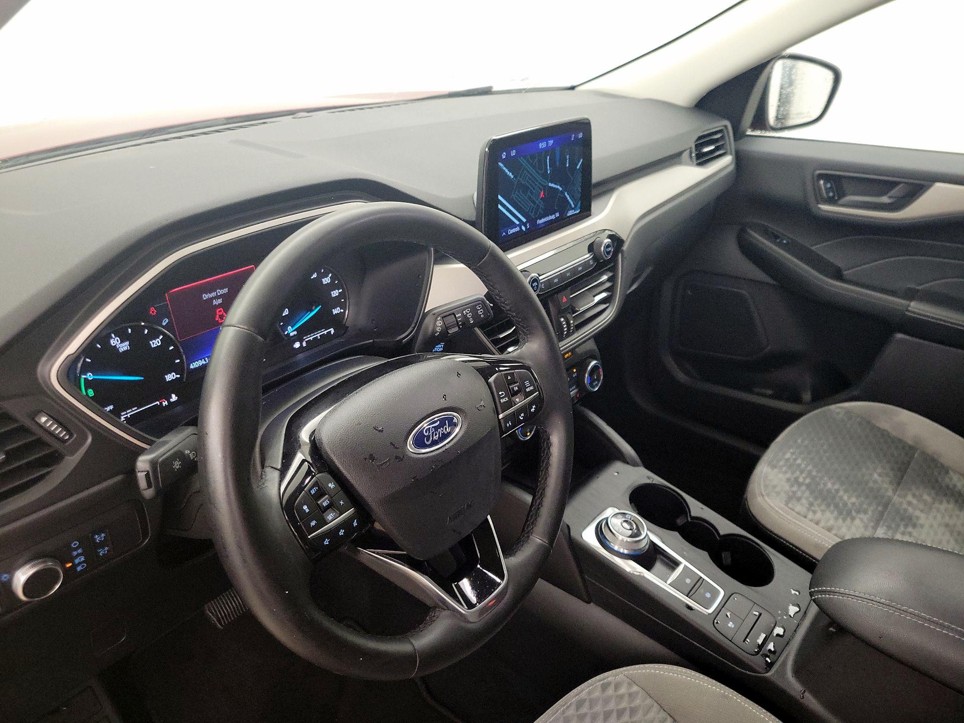 Thumbnail: 2022 Ford Escape - 9