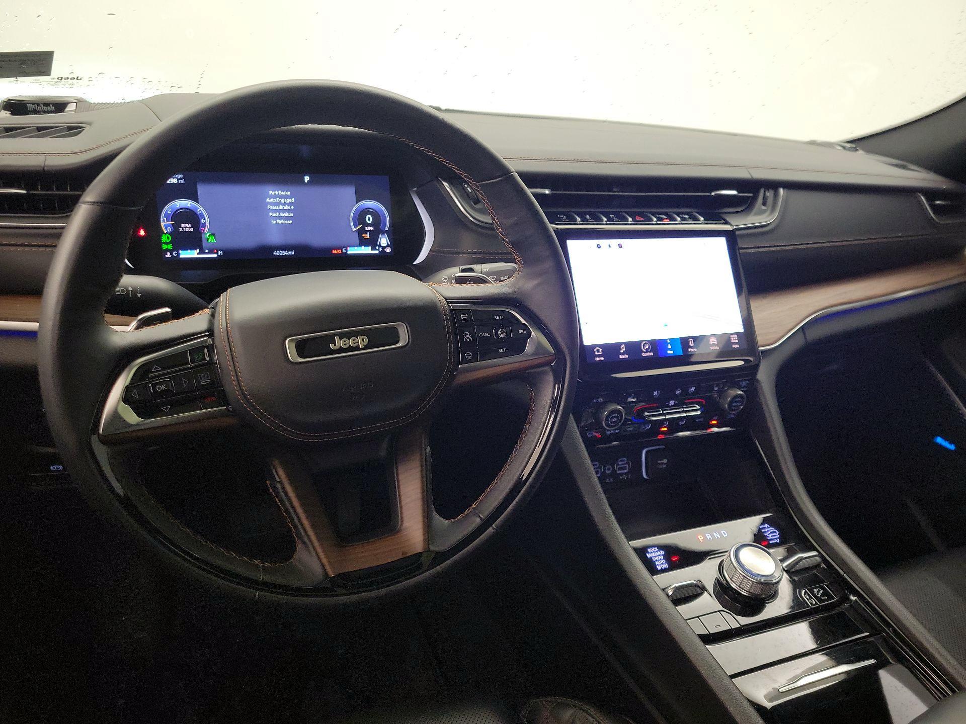Thumbnail: 2022 Jeep Grand Cherokee - 9