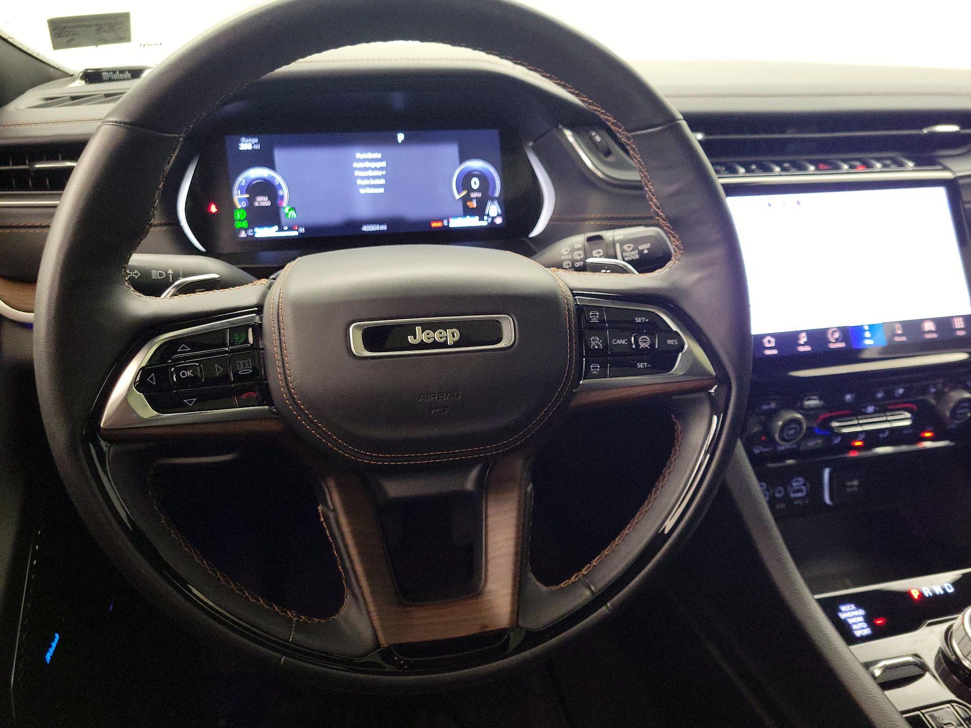 Thumbnail: 2022 Jeep Grand Cherokee - 10