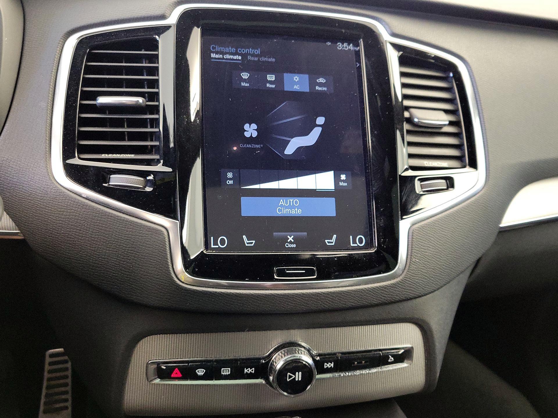 Thumbnail: 2016 Volvo XC90 - 17