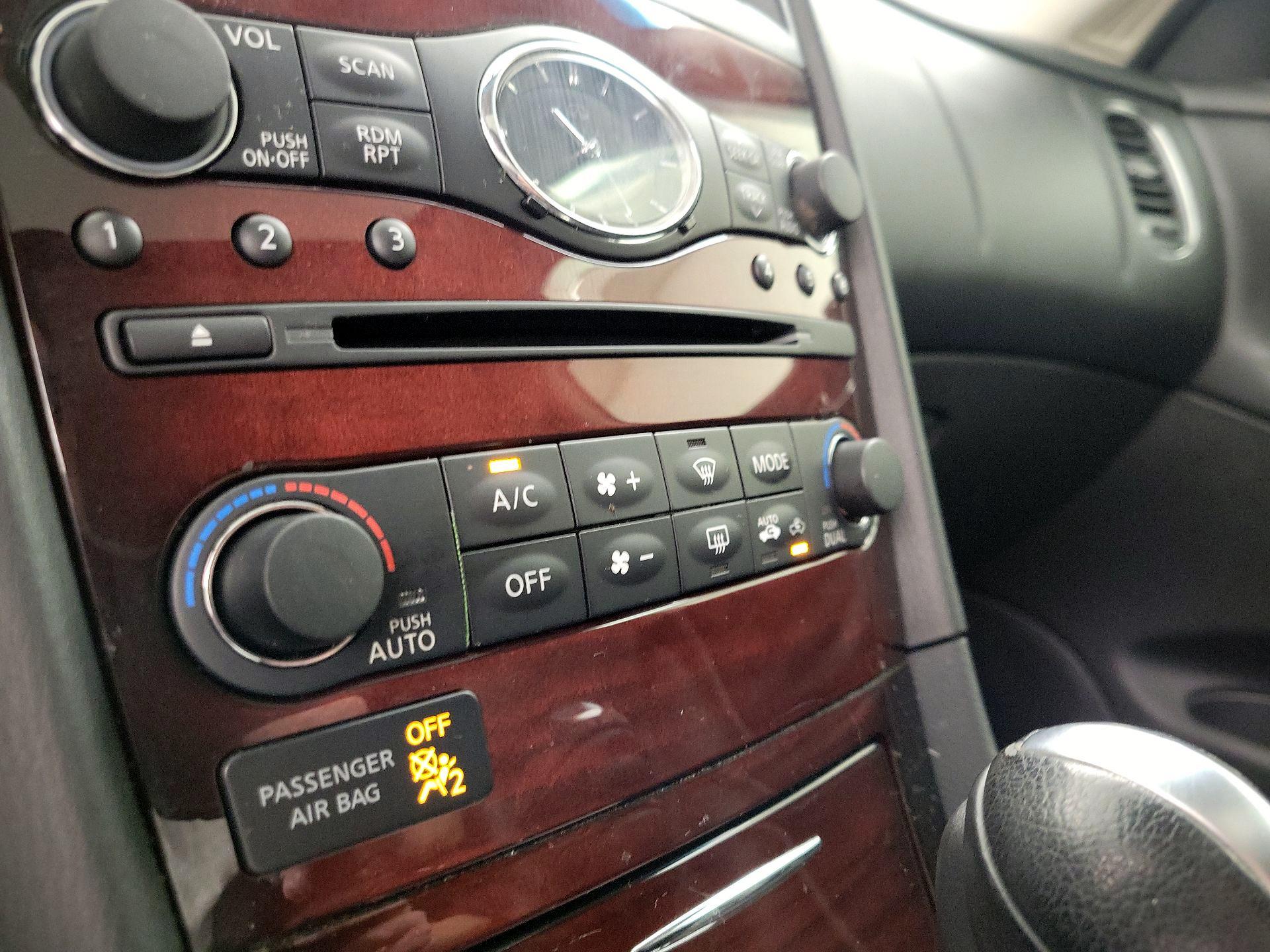 Thumbnail: 2016 INFINITI QX50 - 16