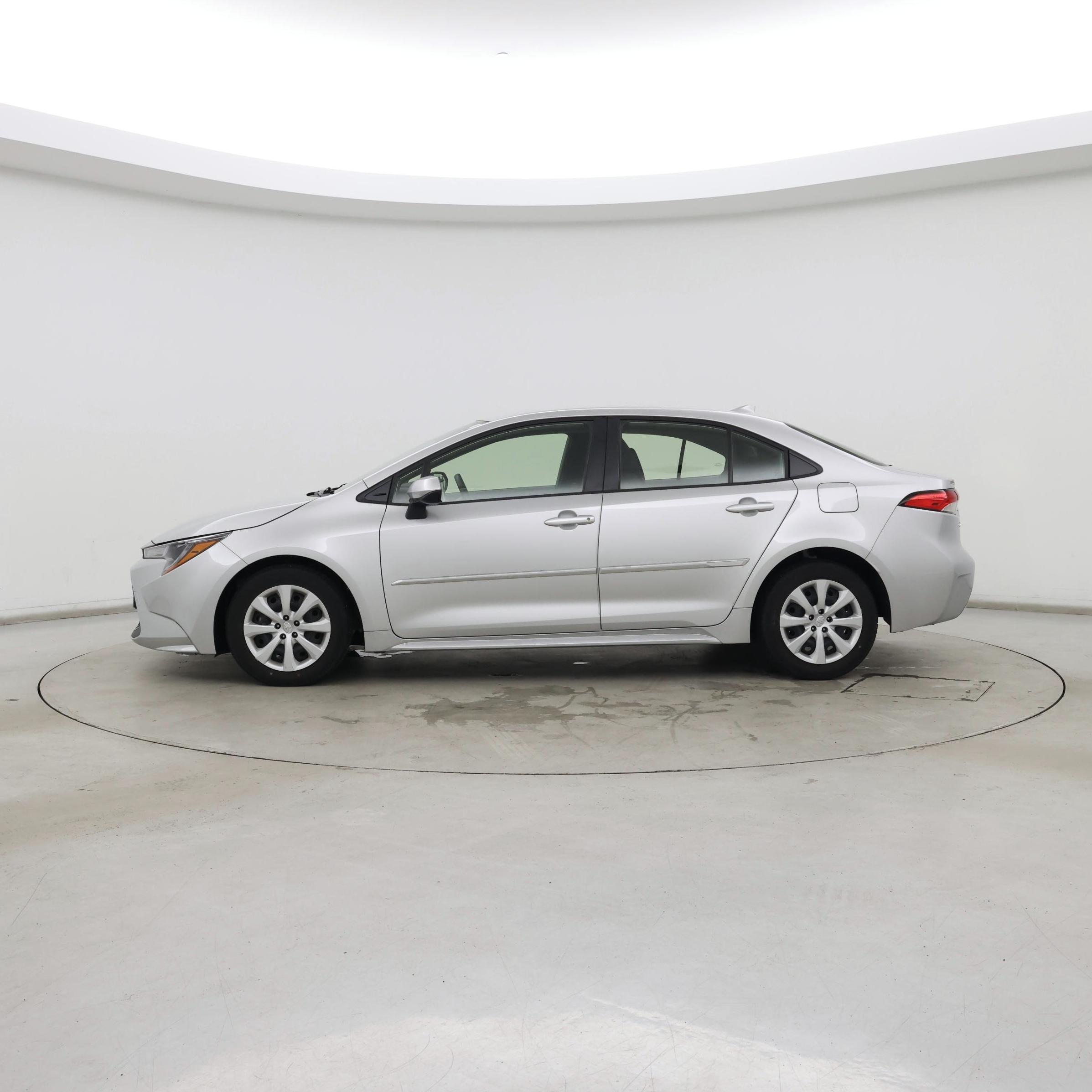 Thumbnail: 2021 Toyota Corolla - 3