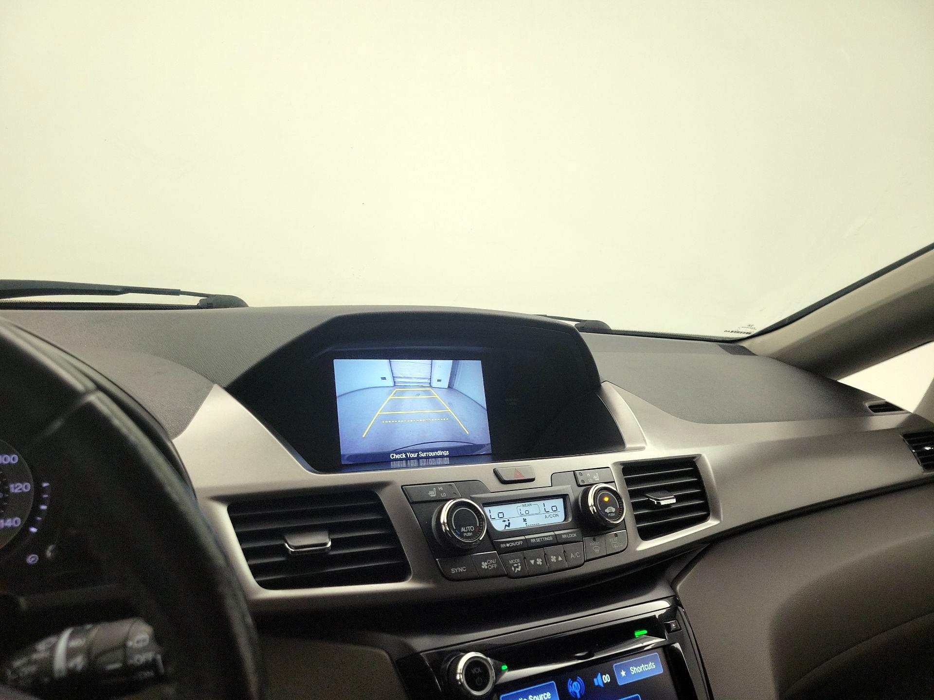 Thumbnail: 2016 Honda Odyssey - 14