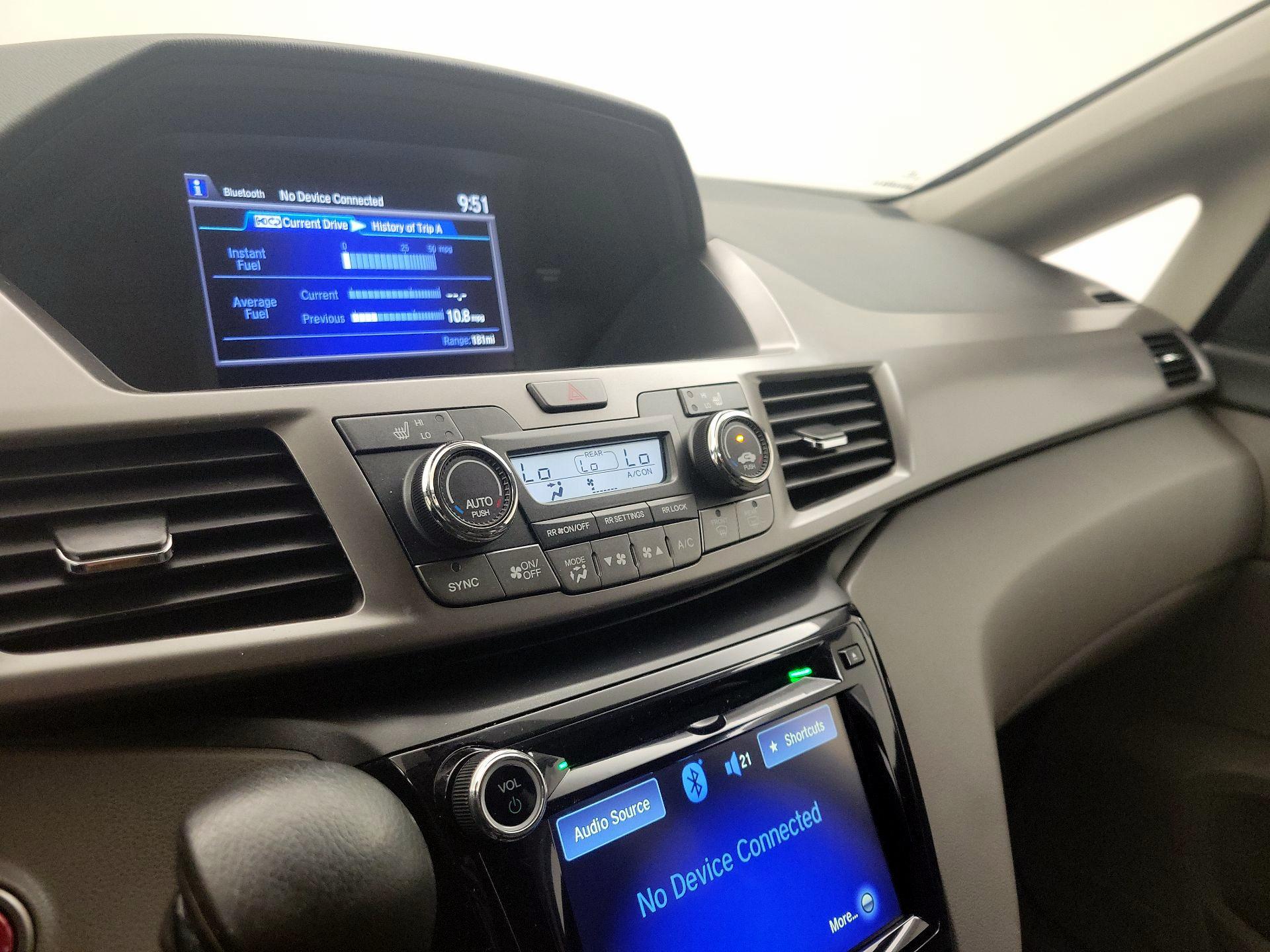 Thumbnail: 2016 Honda Odyssey - 16