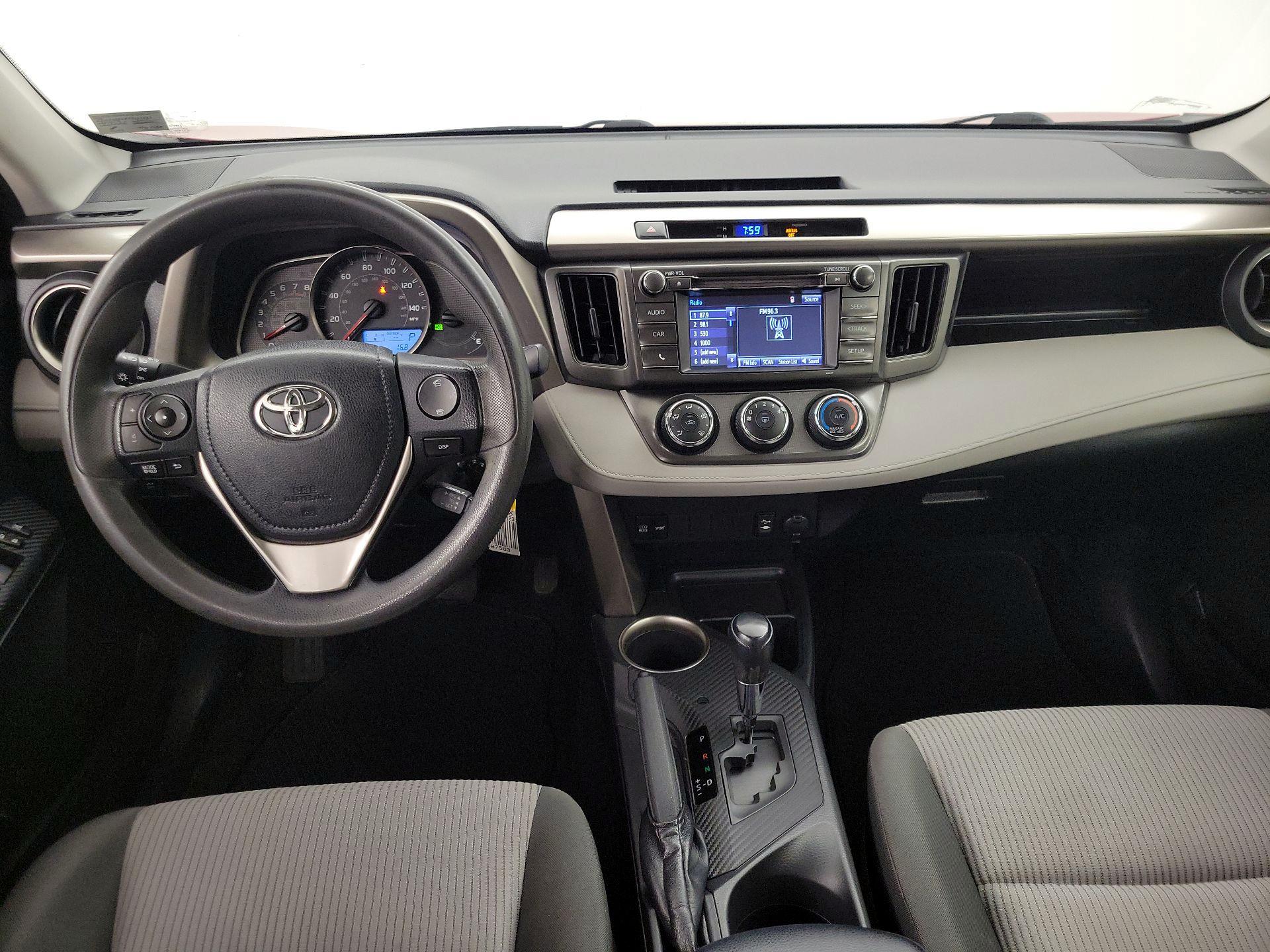 Thumbnail: 2015 Toyota RAV4 - 9