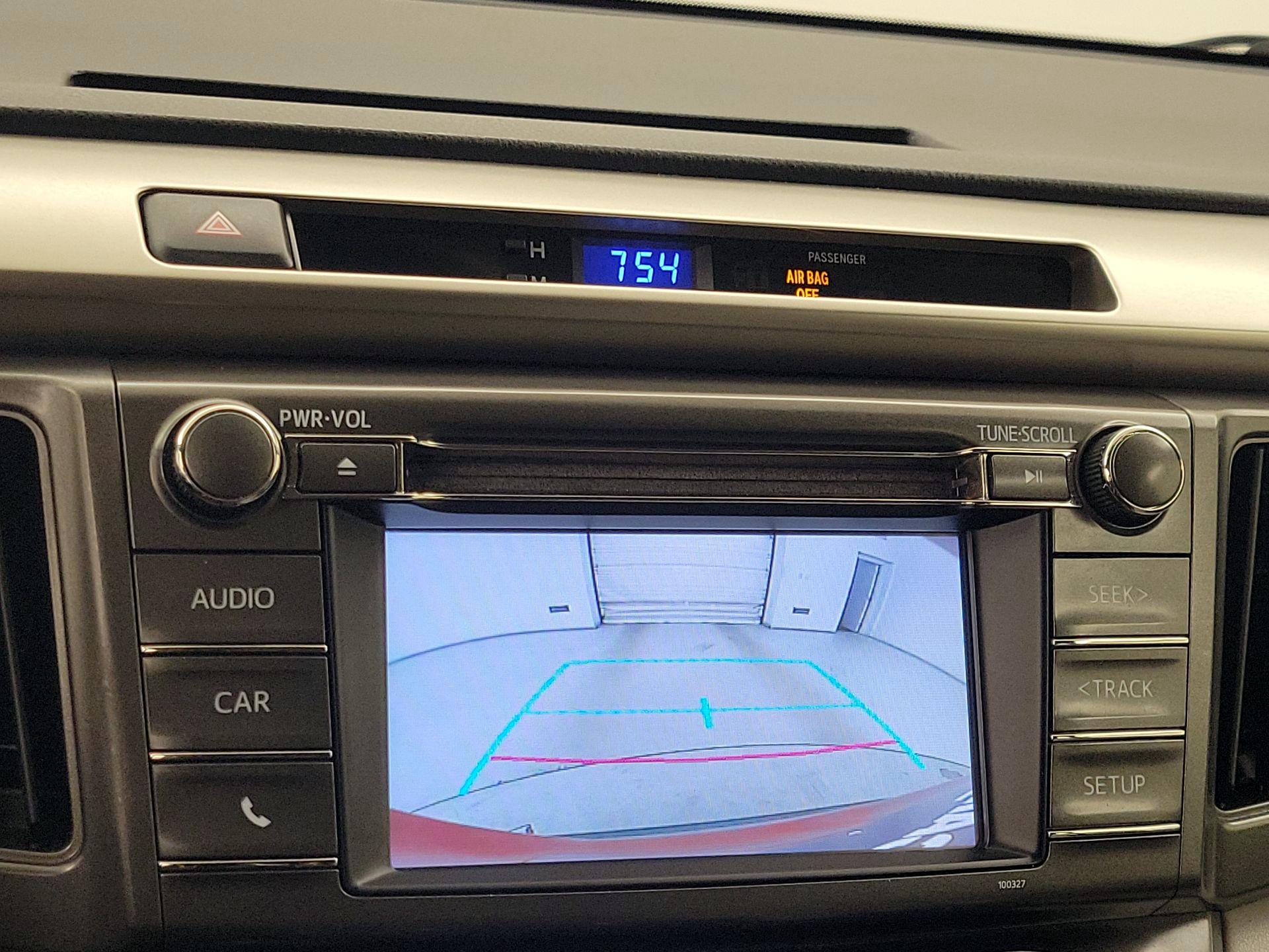 Thumbnail: 2015 Toyota RAV4 - 14