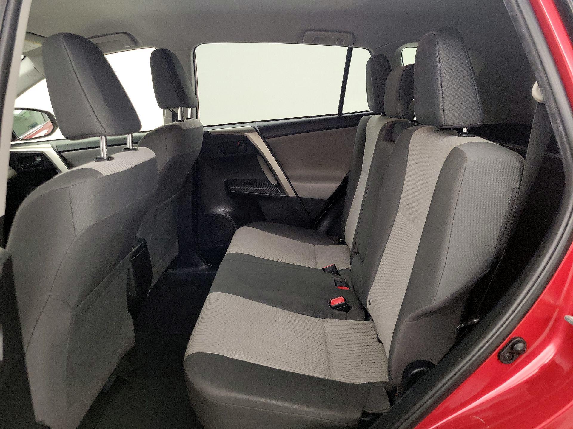 Thumbnail: 2015 Toyota RAV4 - 19