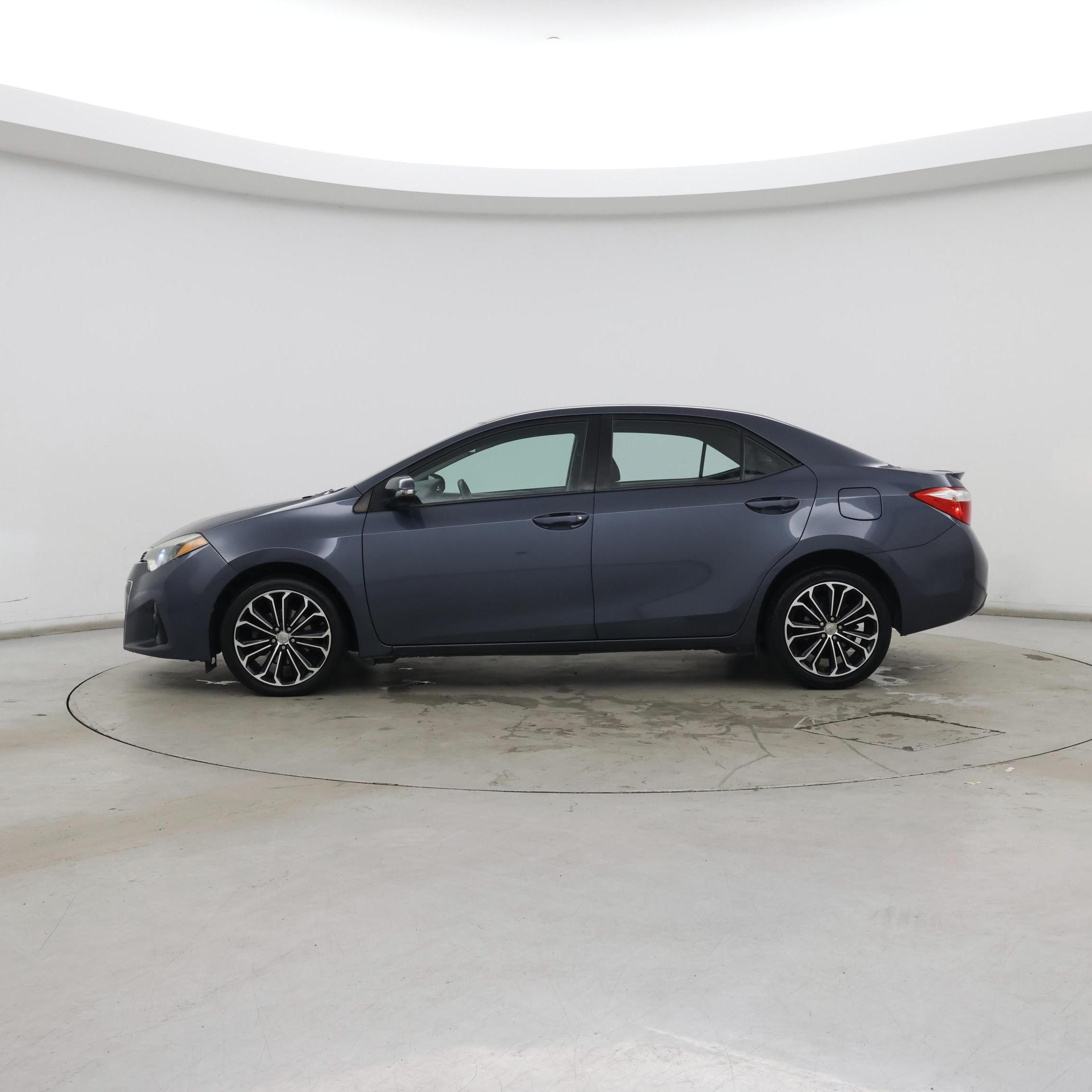 Thumbnail: 2015 Toyota Corolla - 3