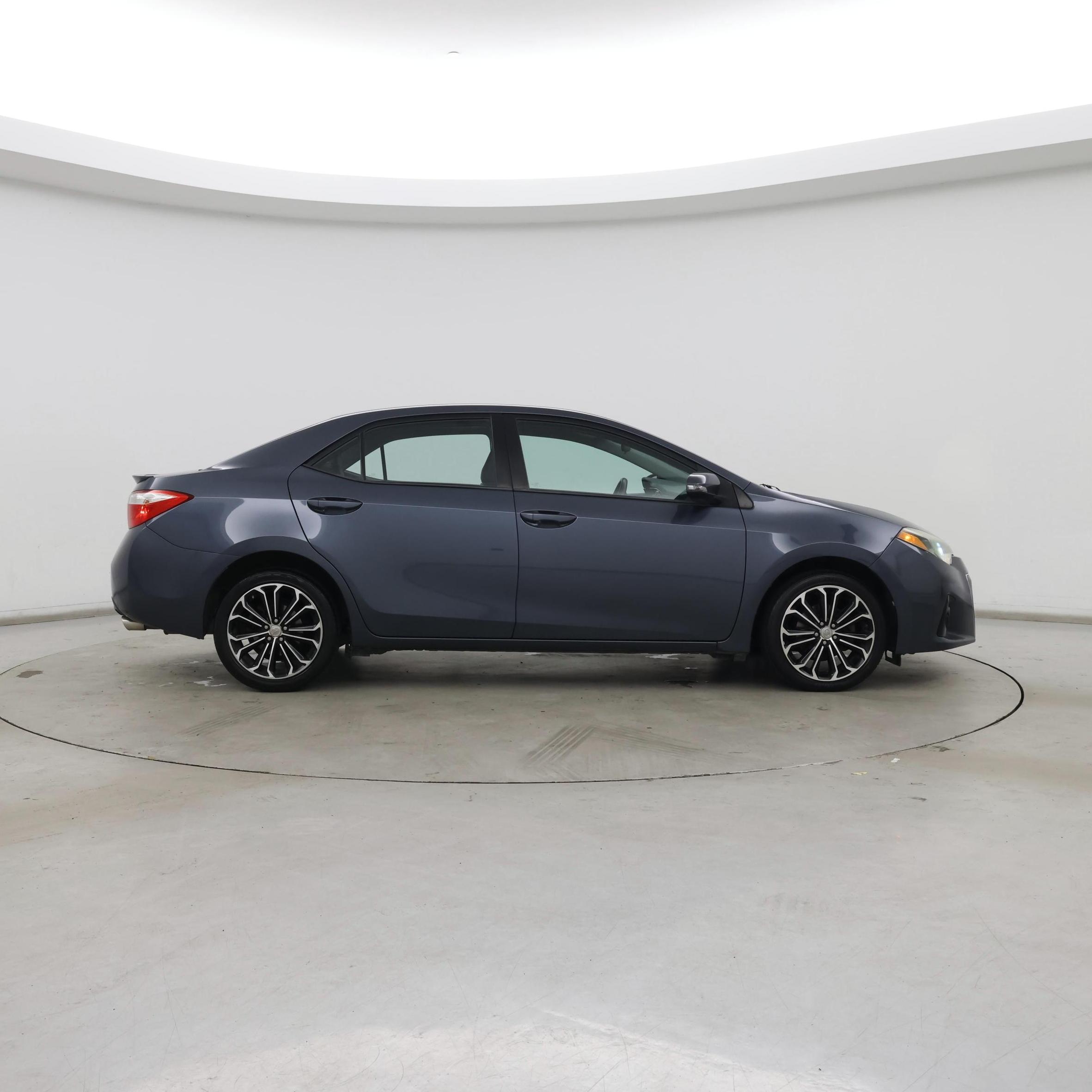 Thumbnail: 2015 Toyota Corolla - 7