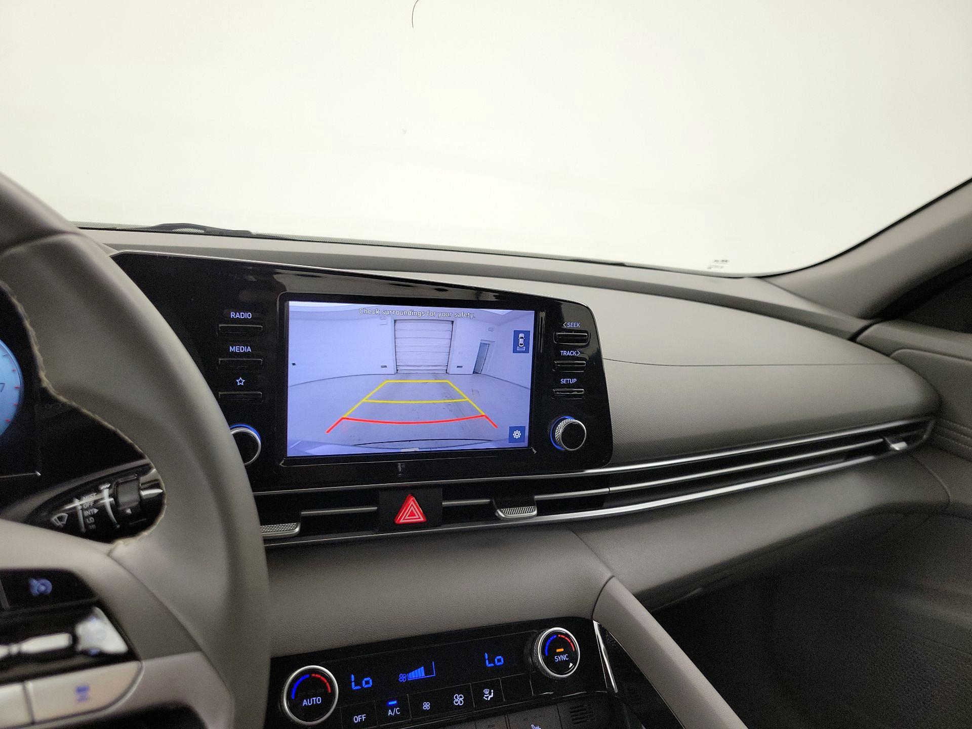 Thumbnail: 2022 Hyundai Elantra - 14