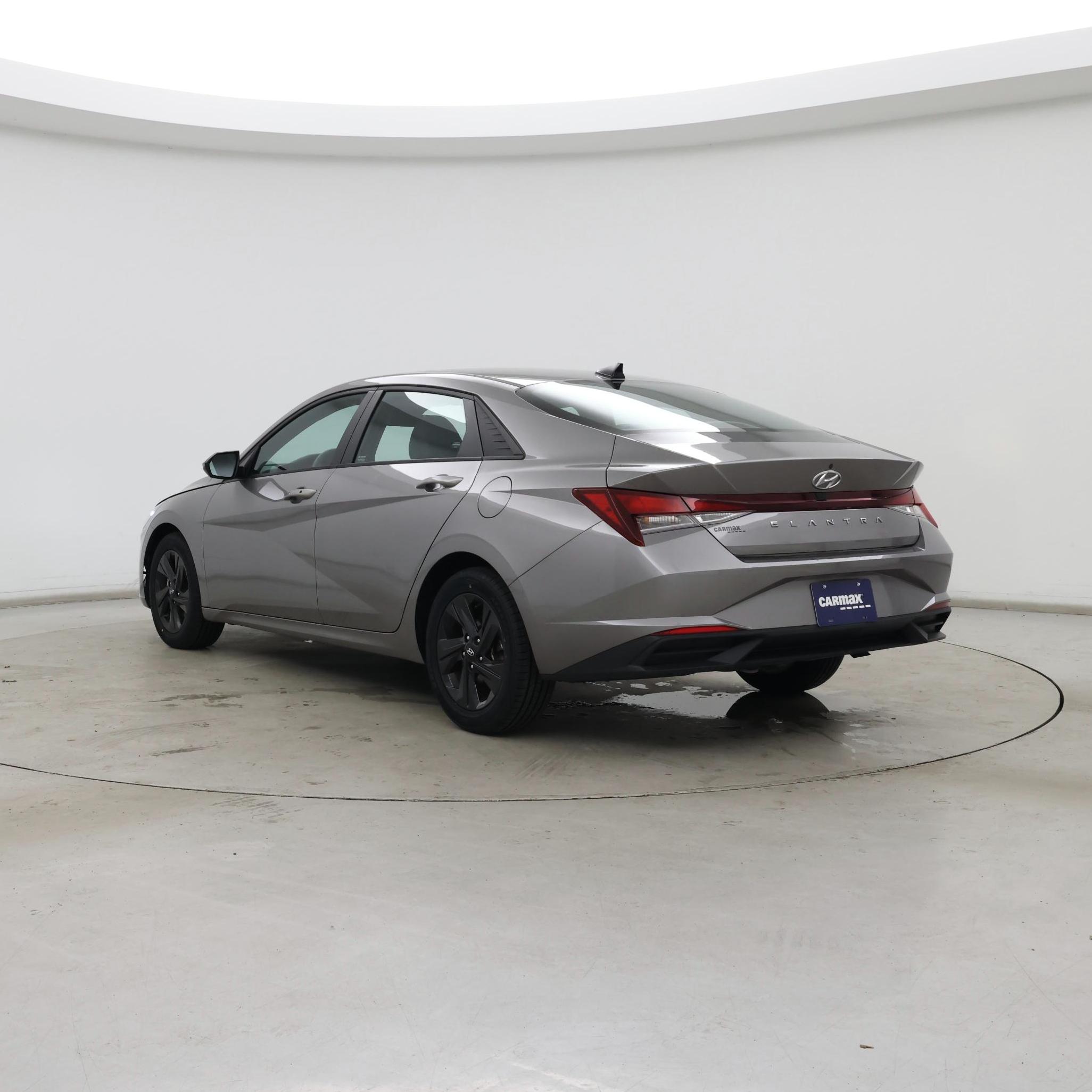 Thumbnail: 2022 Hyundai Elantra - 2