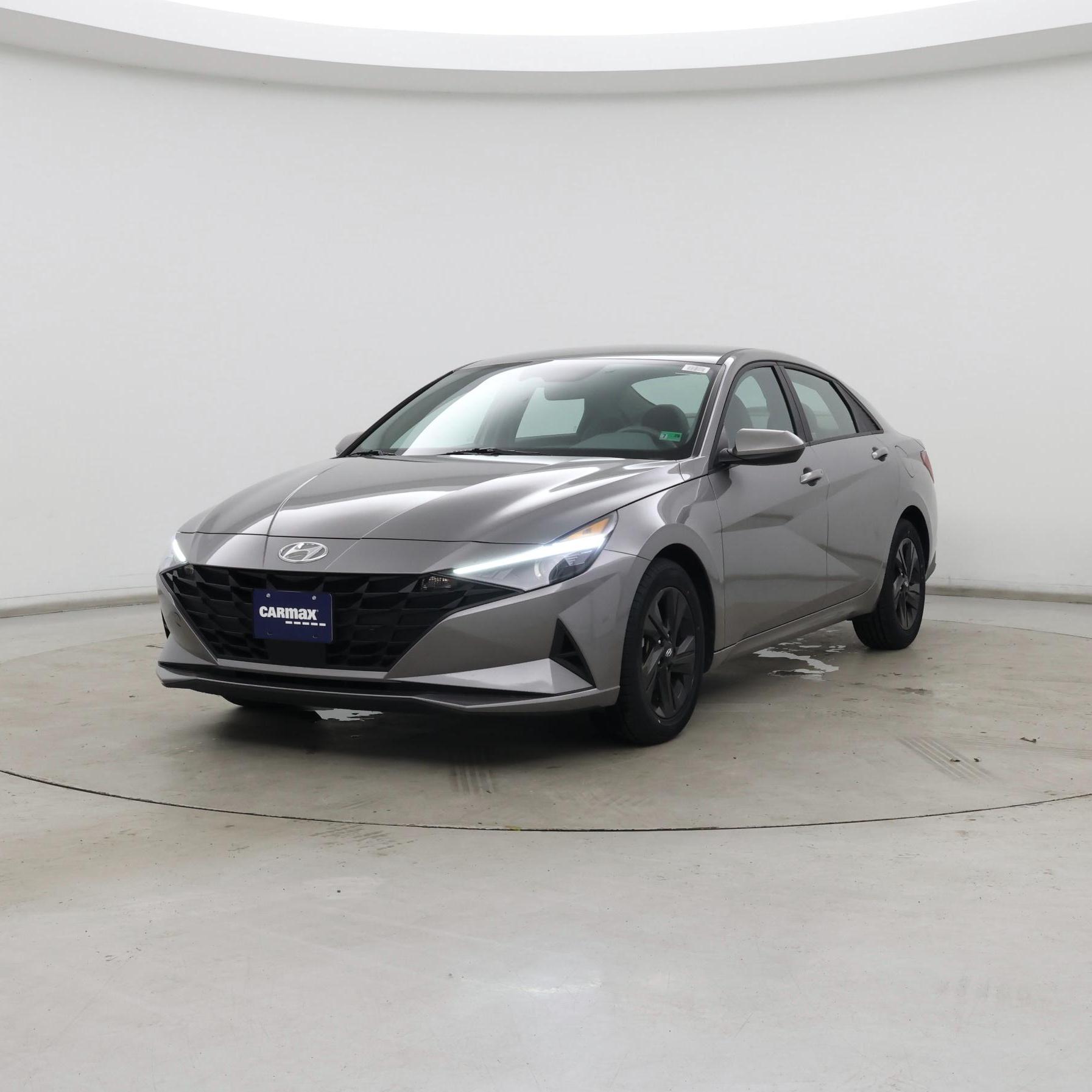 Thumbnail: 2022 Hyundai Elantra - 4