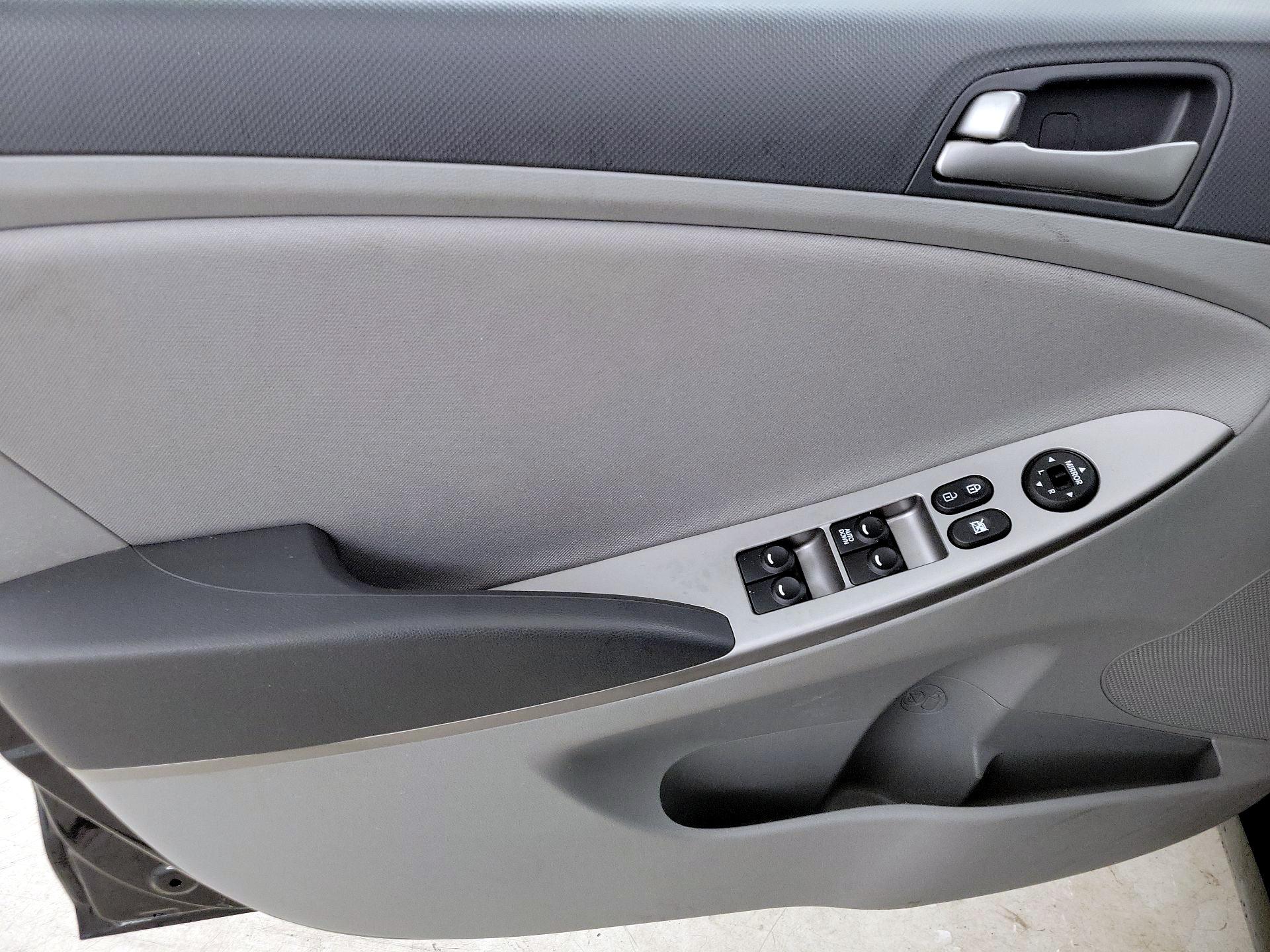 Thumbnail: 2016 Hyundai Accent - 12