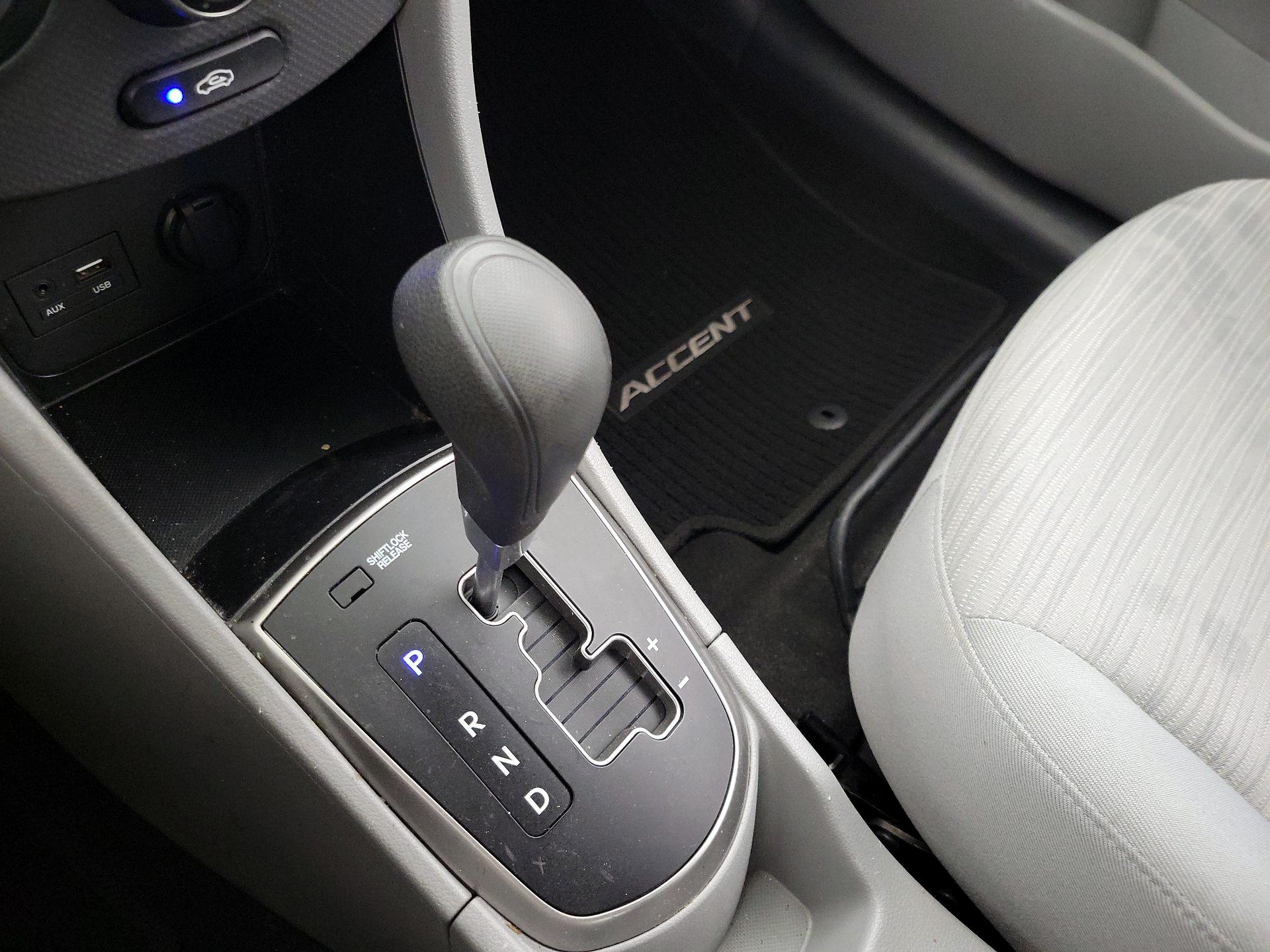 Thumbnail: 2016 Hyundai Accent - 16