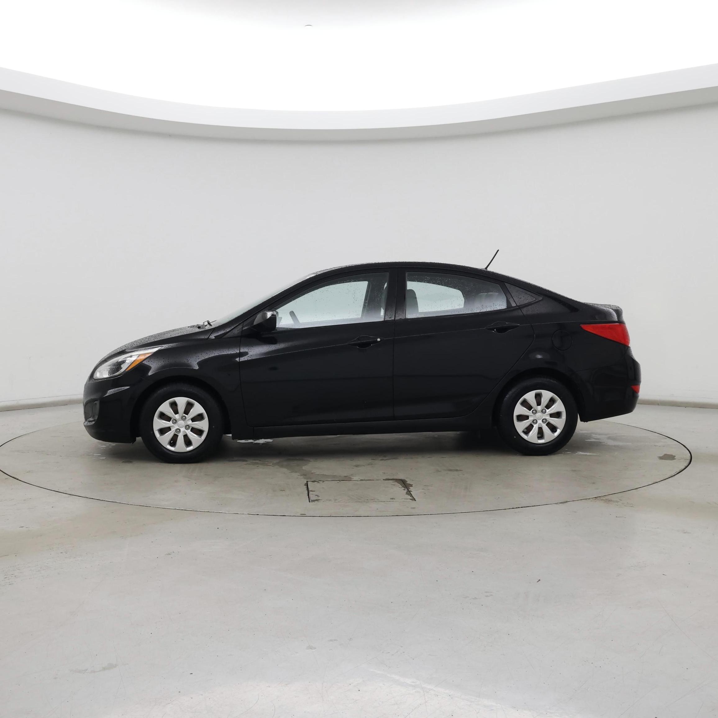Thumbnail: 2016 Hyundai Accent - 3