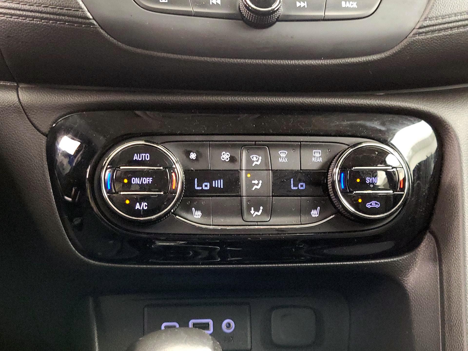 Thumbnail: 2020 Buick Encore GX - 16