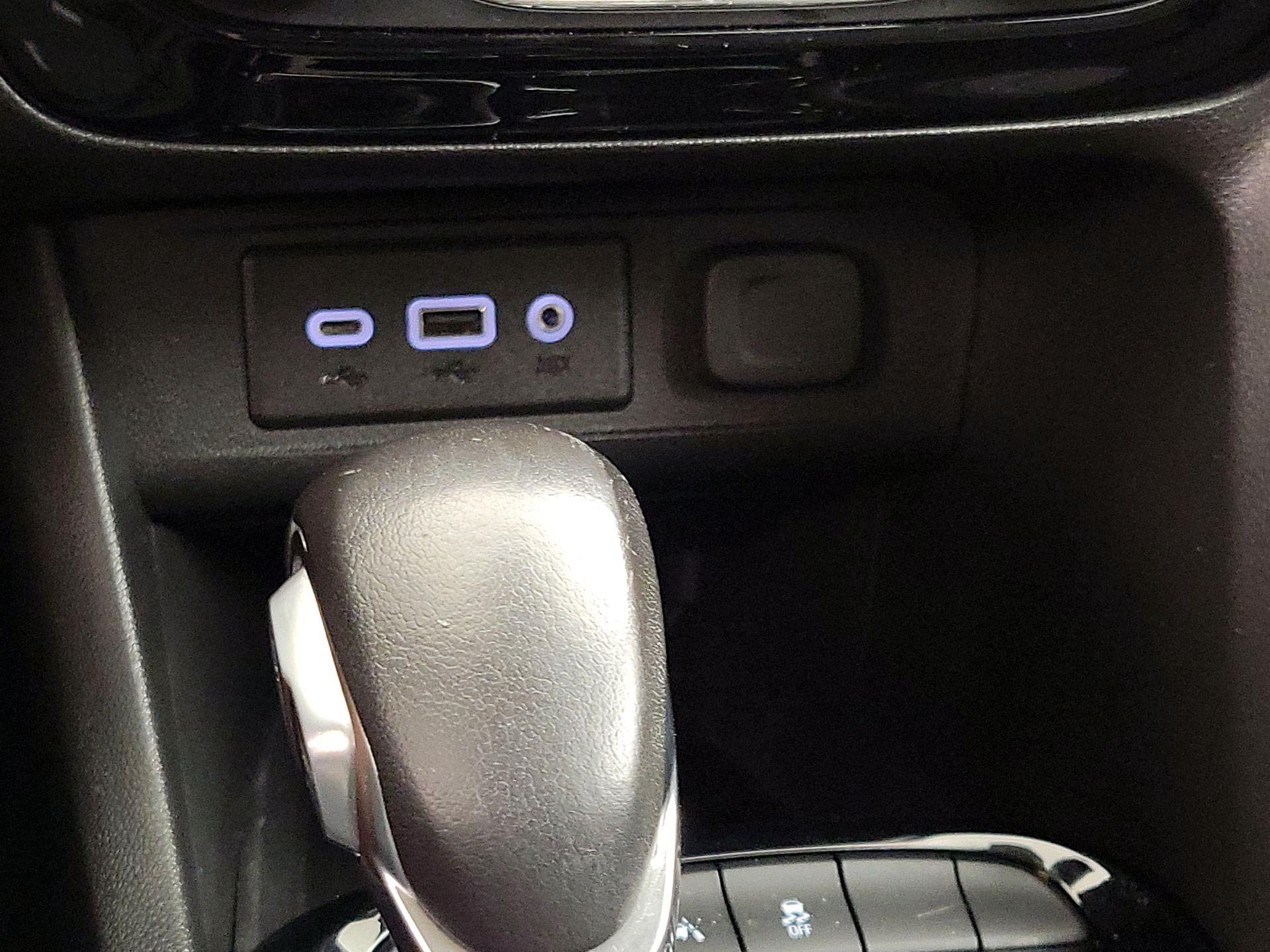 Thumbnail: 2020 Buick Encore GX - 18
