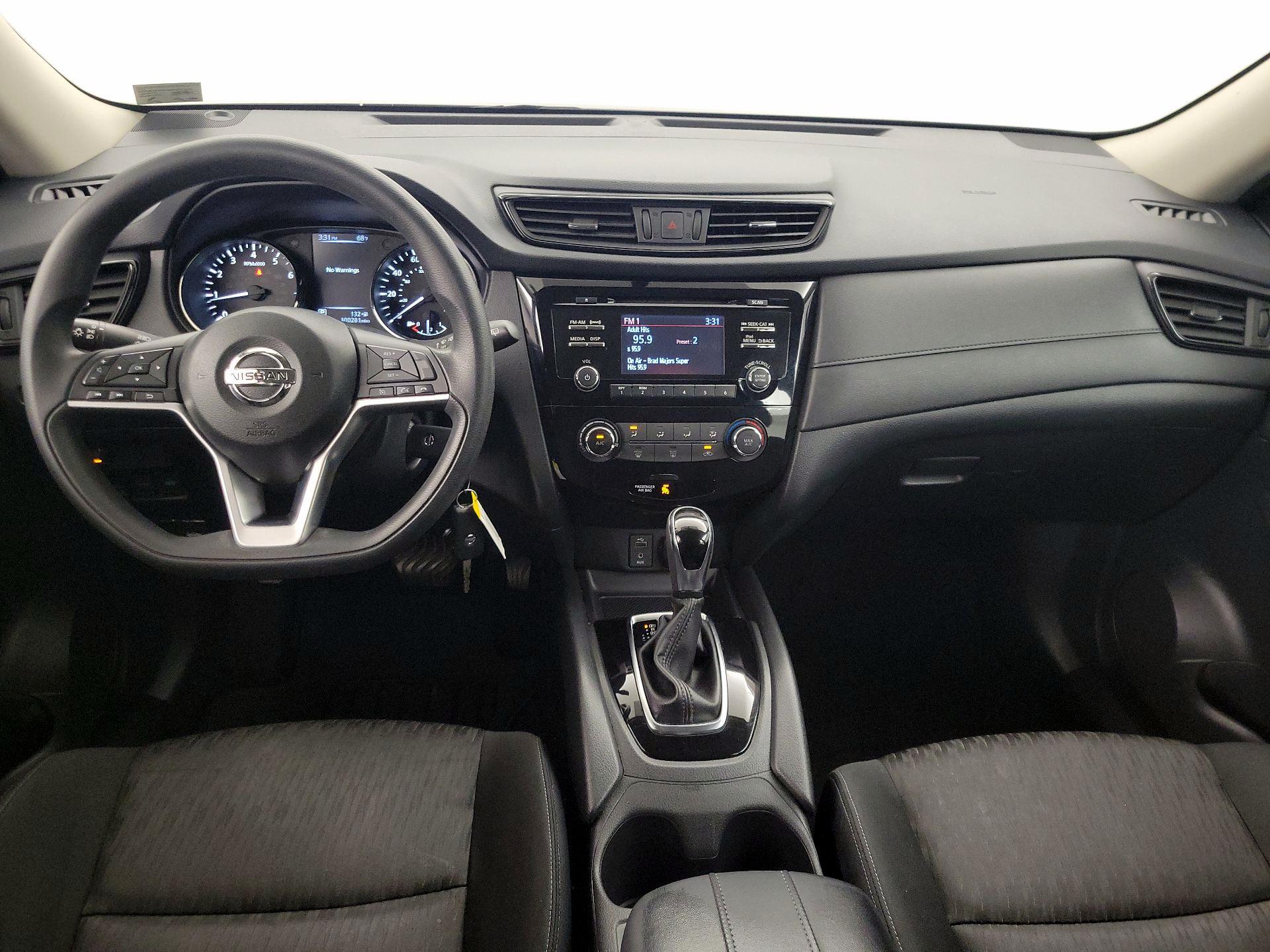 Thumbnail: 2017 Nissan Rogue - 9
