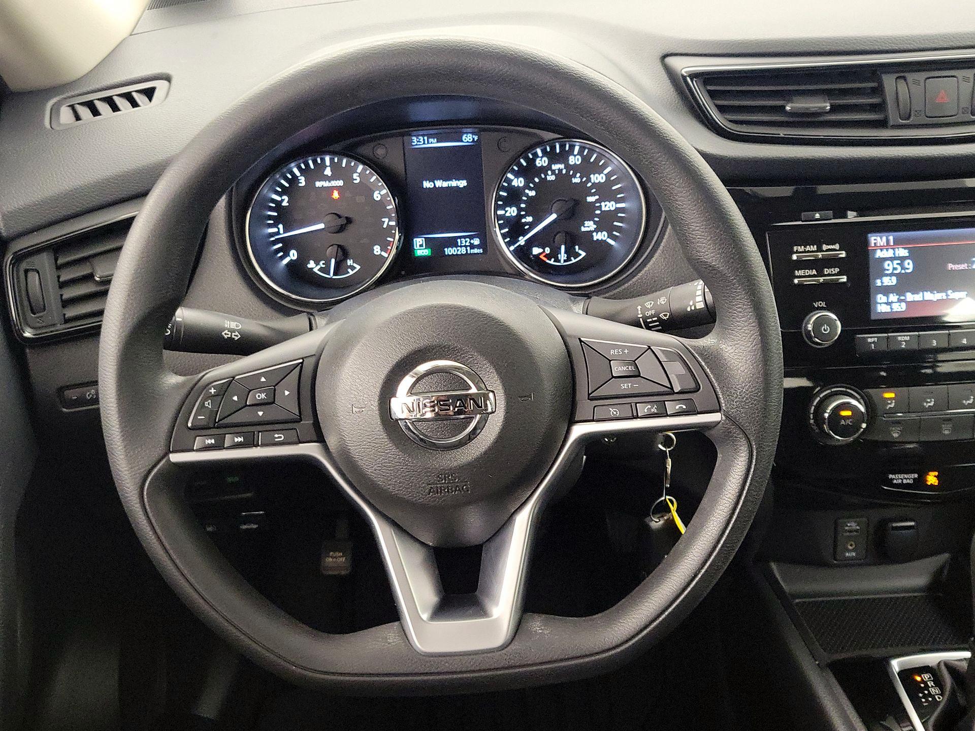 Thumbnail: 2017 Nissan Rogue - 10