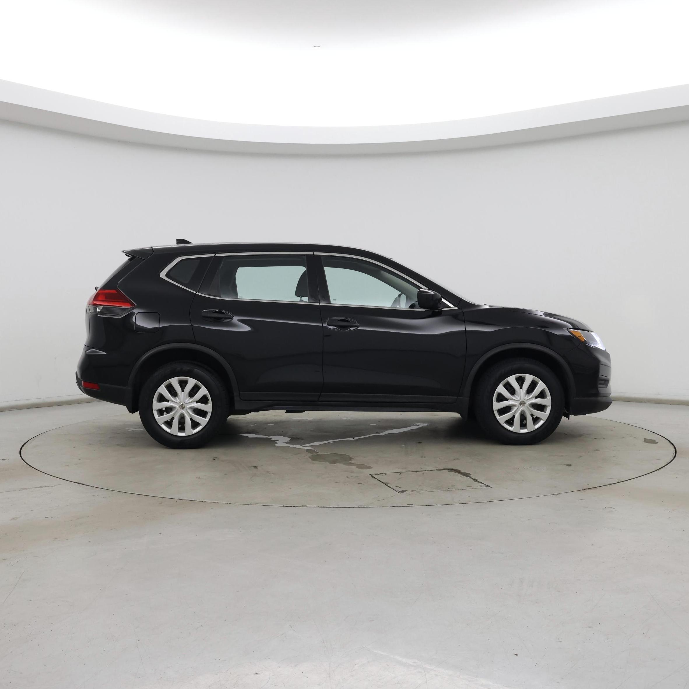 Thumbnail: 2017 Nissan Rogue - 7