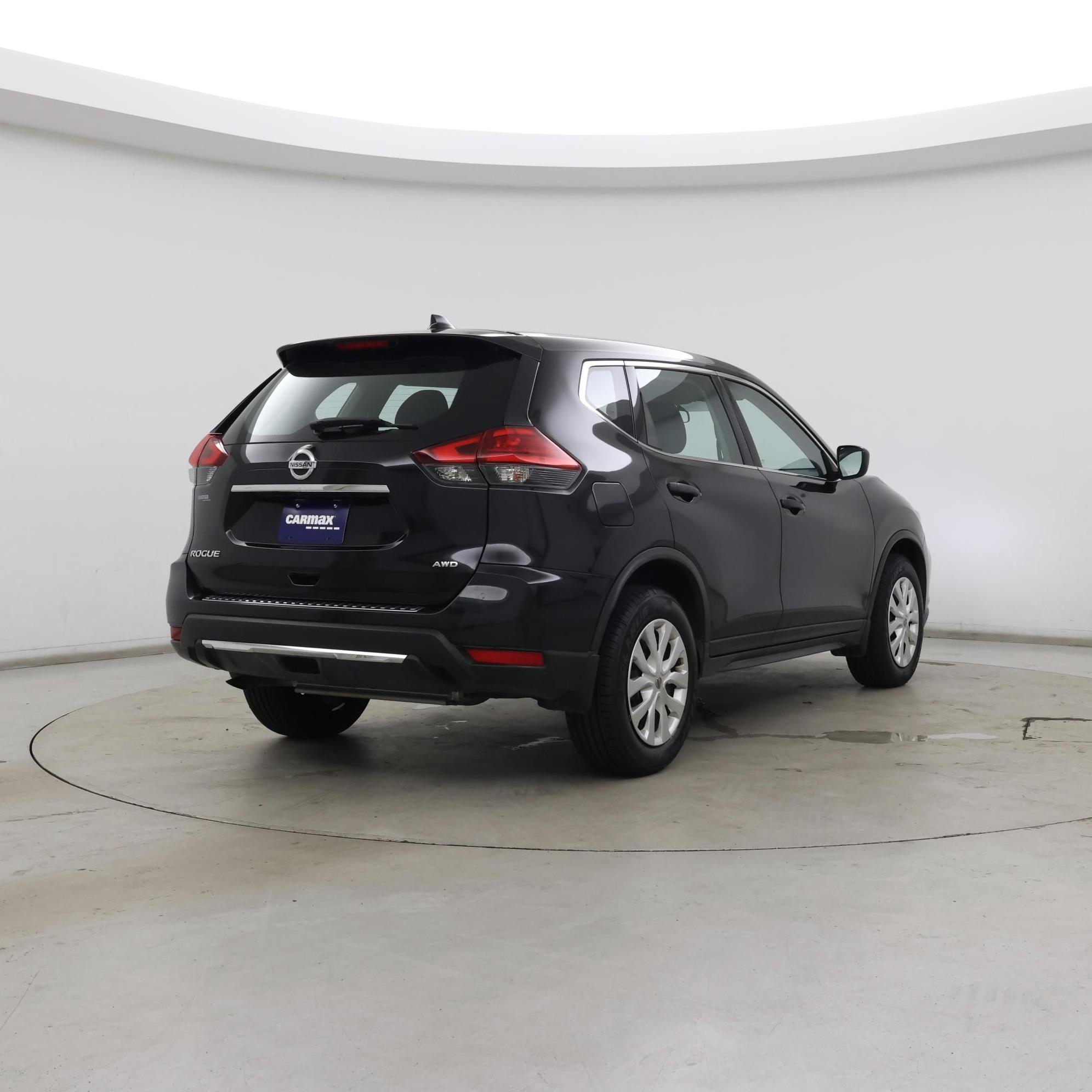 Thumbnail: 2017 Nissan Rogue - 8