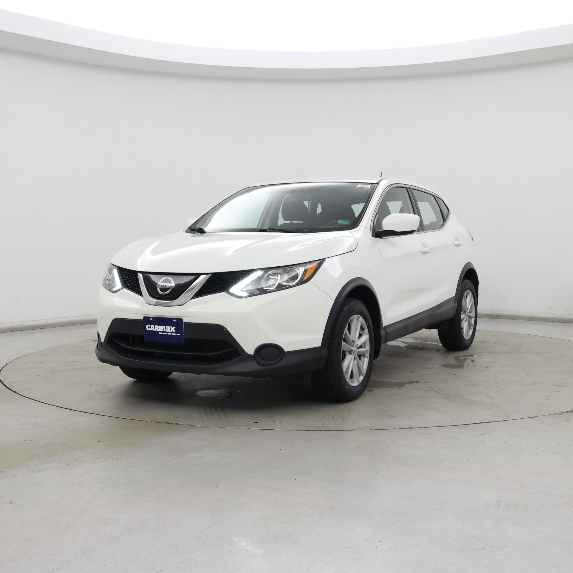 Thumbnail: 2018 Nissan Rogue Sport - 4