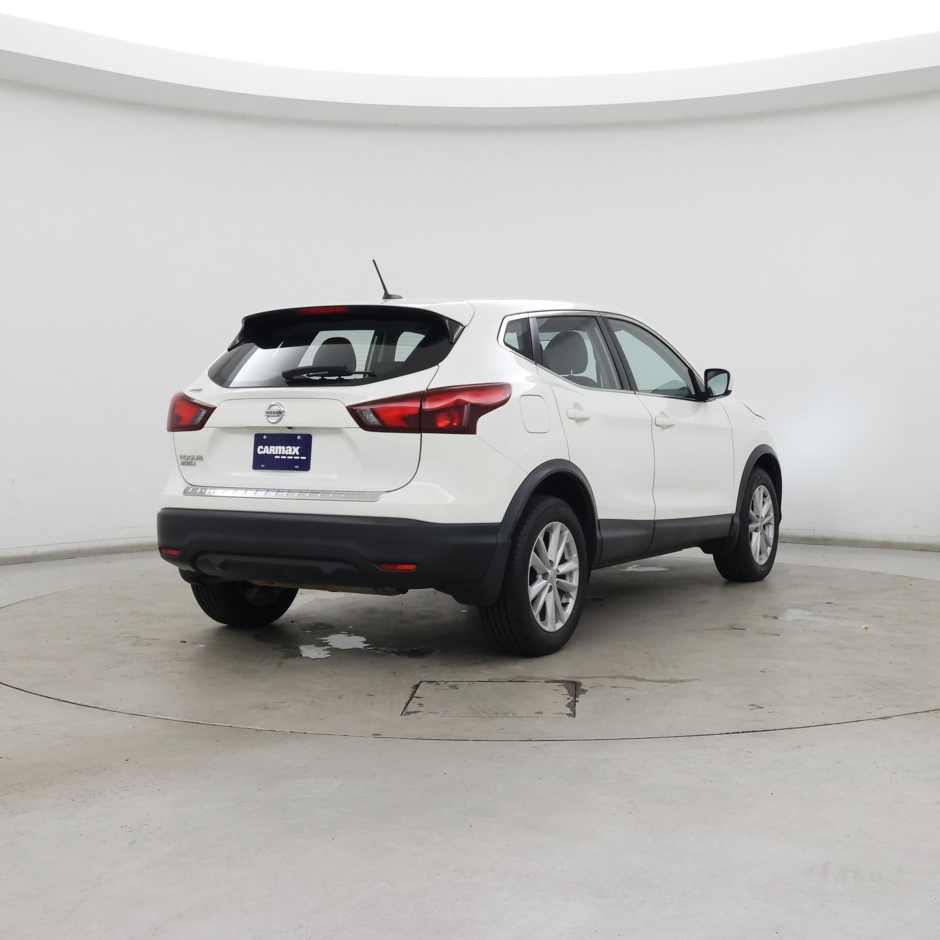 Thumbnail: 2018 Nissan Rogue Sport - 8