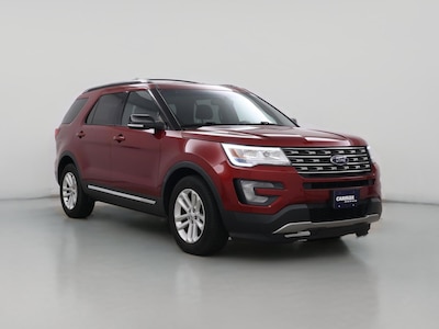 Red 2016 Ford Explorer XLT