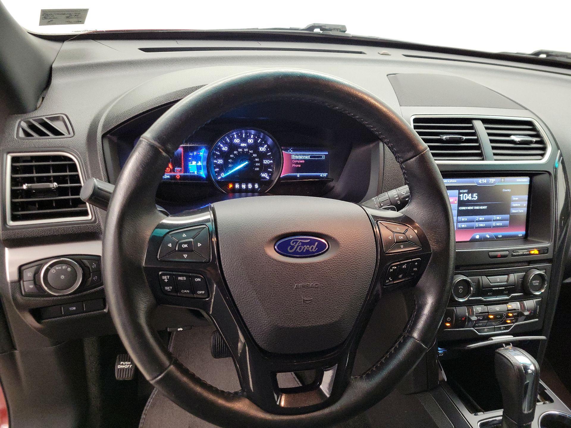 Thumbnail: 2016 Ford Explorer - 10