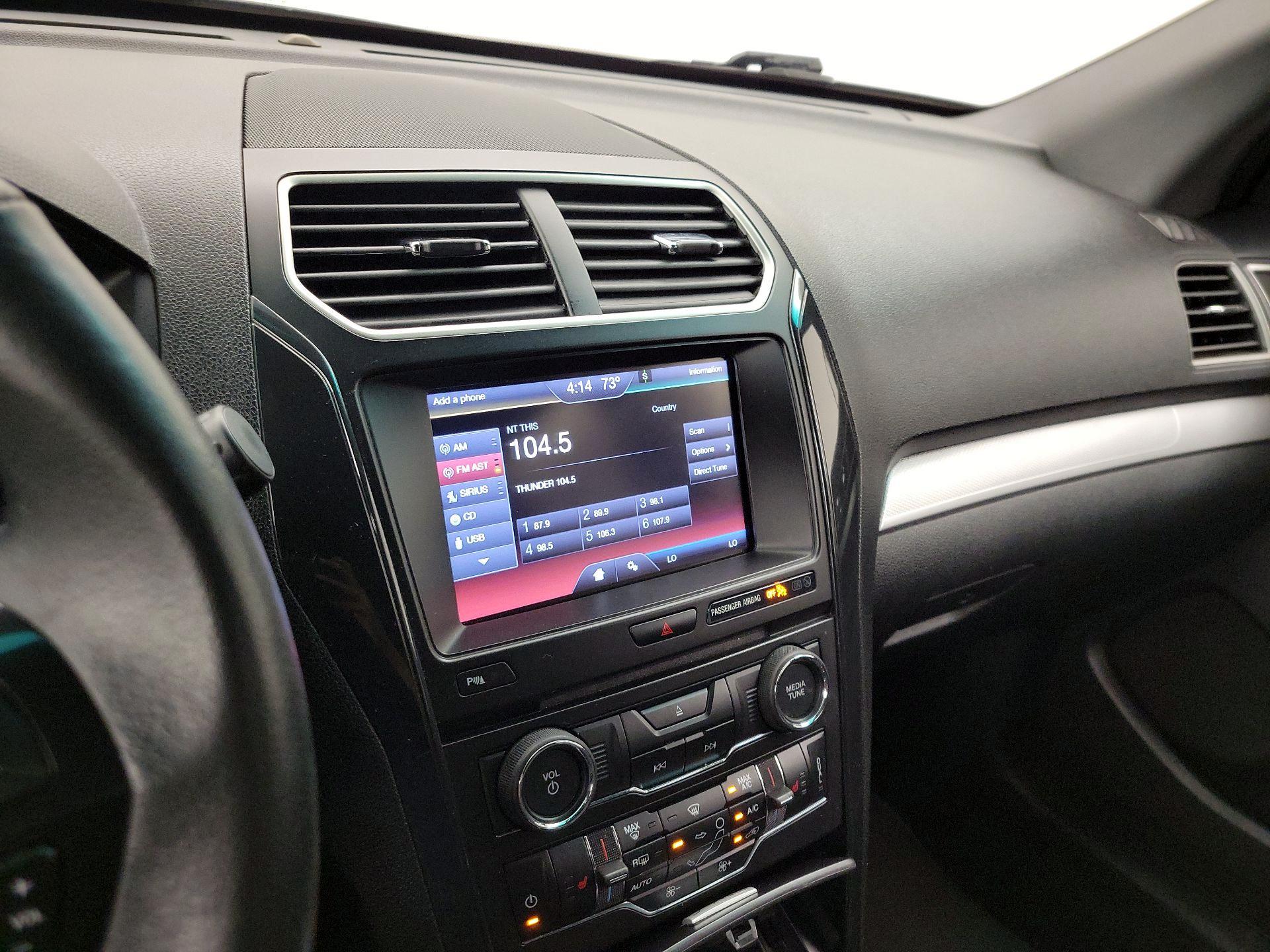 Thumbnail: 2016 Ford Explorer - 15